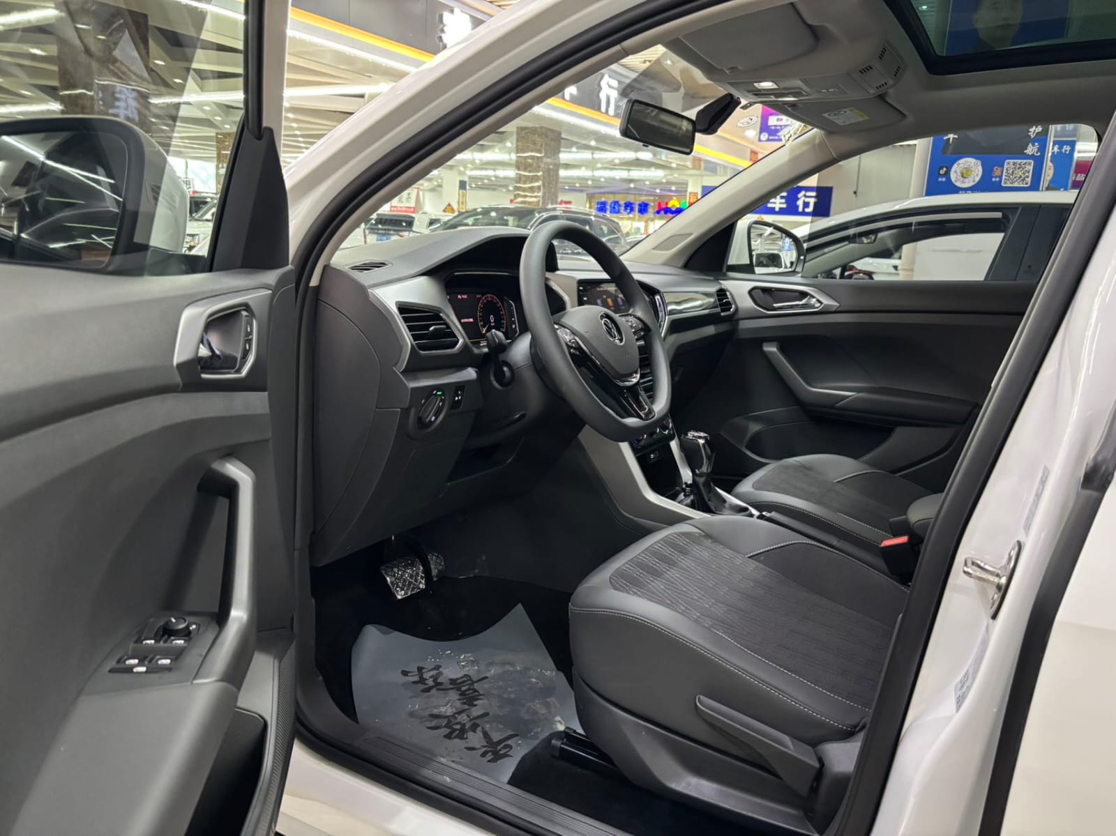 Volkswagen T-Cross 1.5L Comfort Edition