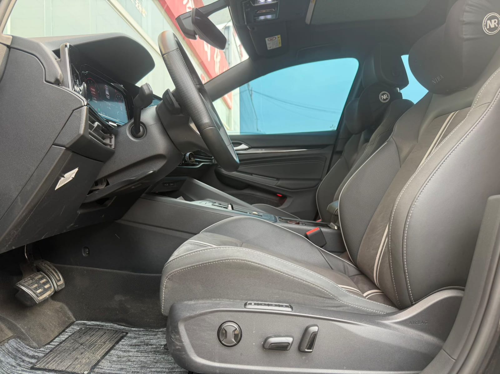 Volkswagen Golf 280 TSI DSG R-Line