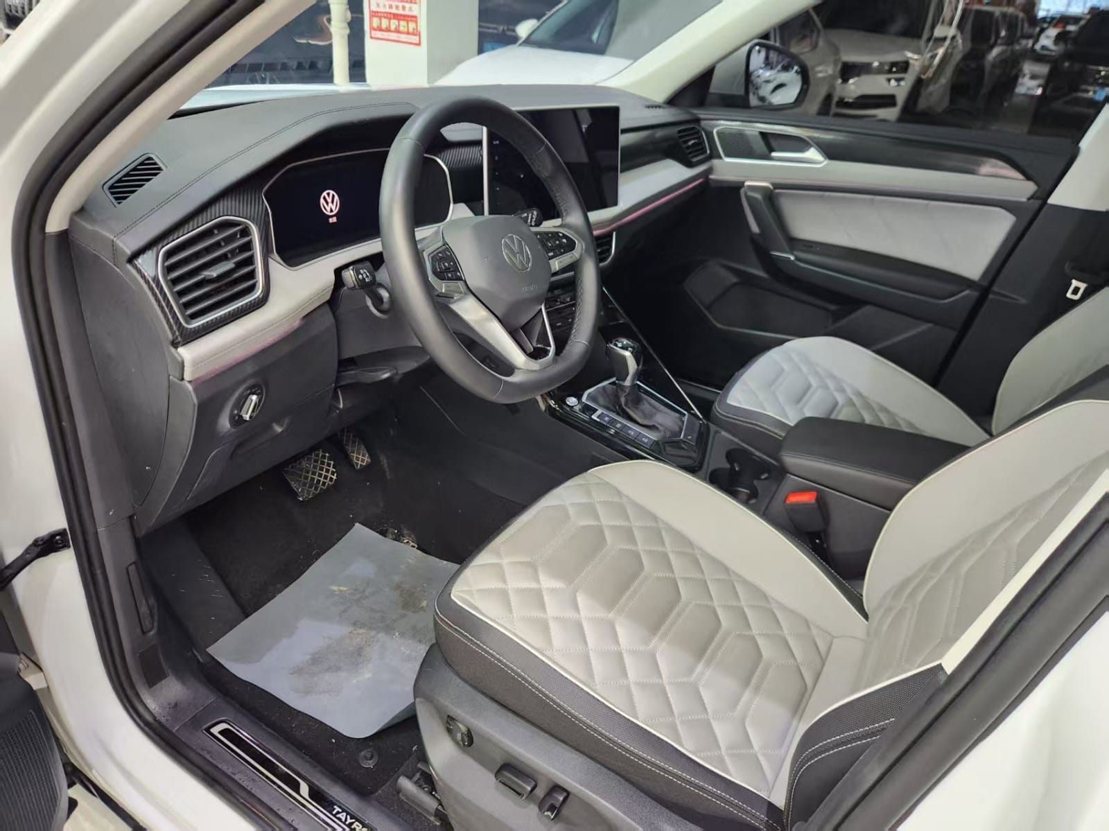 Volkswagen Tayron 1.4T 280 TSI Deluxe Plus Premium Edition