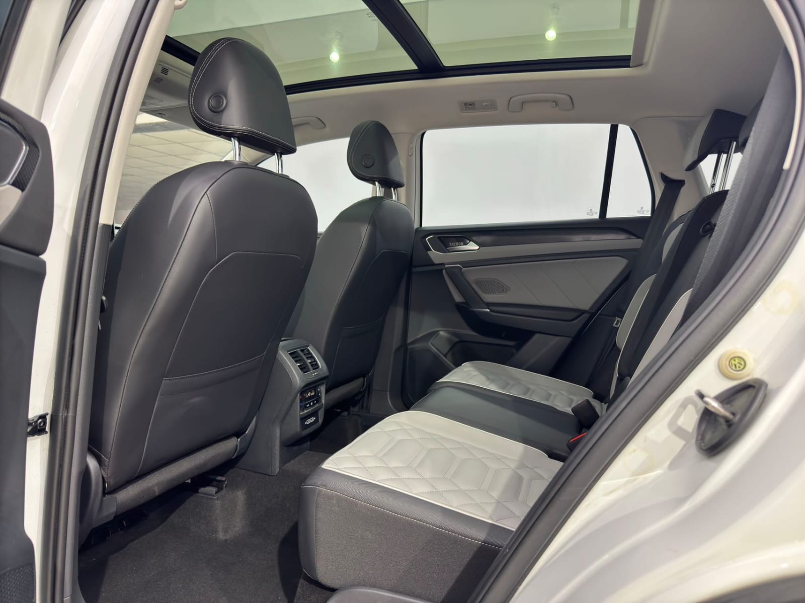 Volkswagen Tayron 280 TSI Deluxe Plus Premium Edition