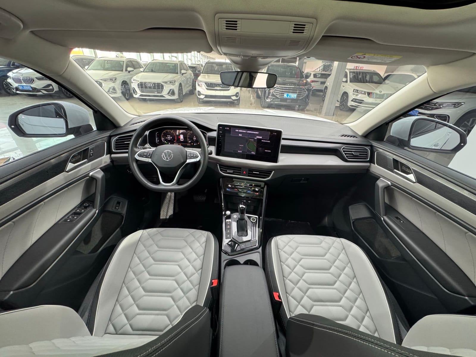 Volkswagen Tayron 280 TSI Deluxe Plus Premium Edition