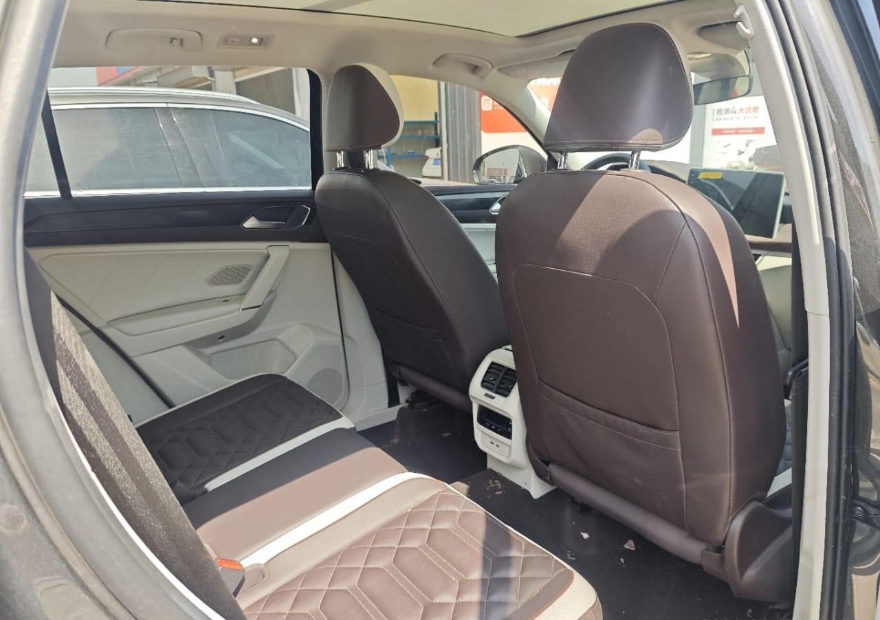 Volkswagen Tayron 280 TSI Deluxe Plus Premium Edition