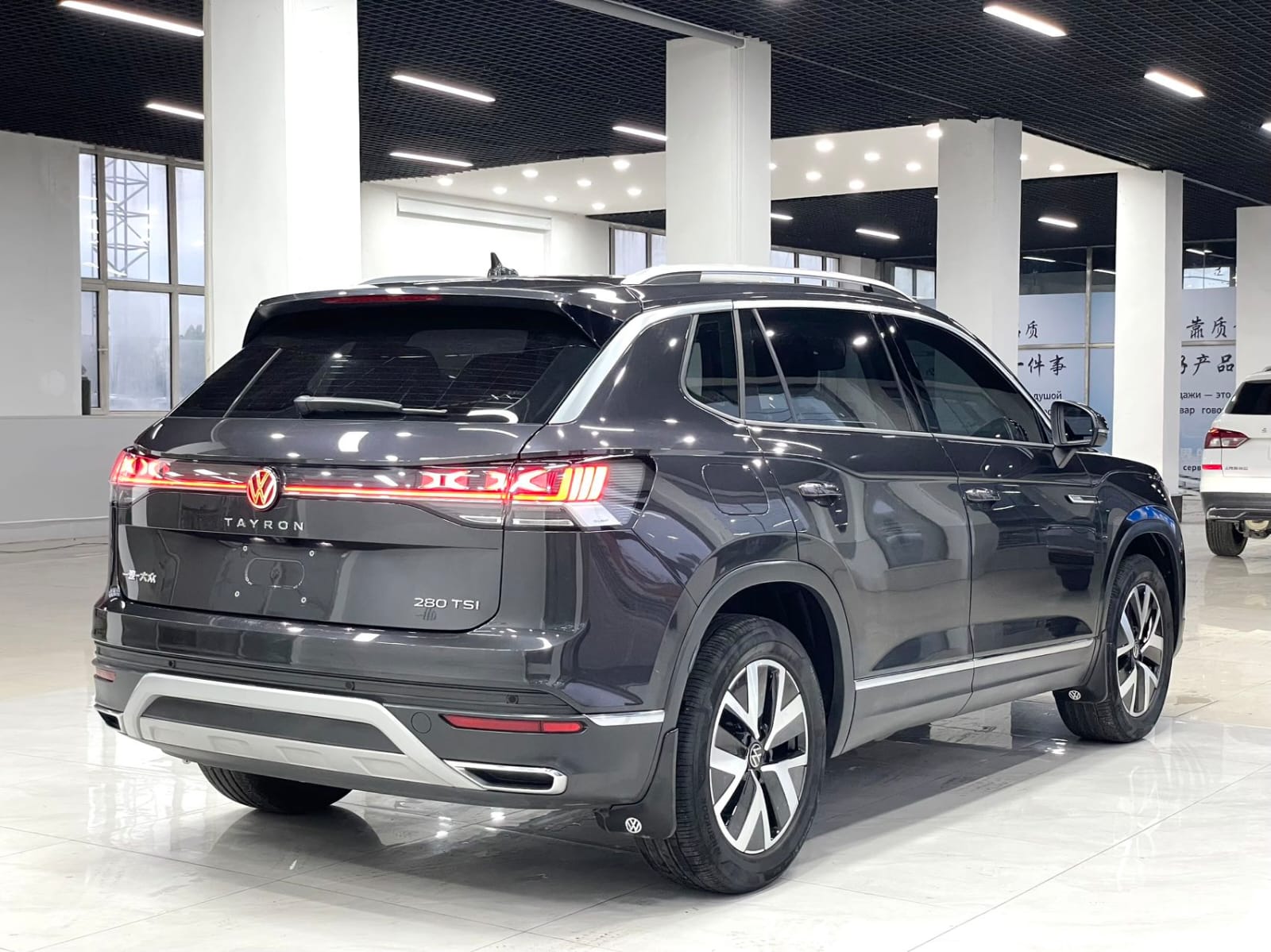 Volkswagen Tayron 280 TSI Deluxe Plus Premium Edition