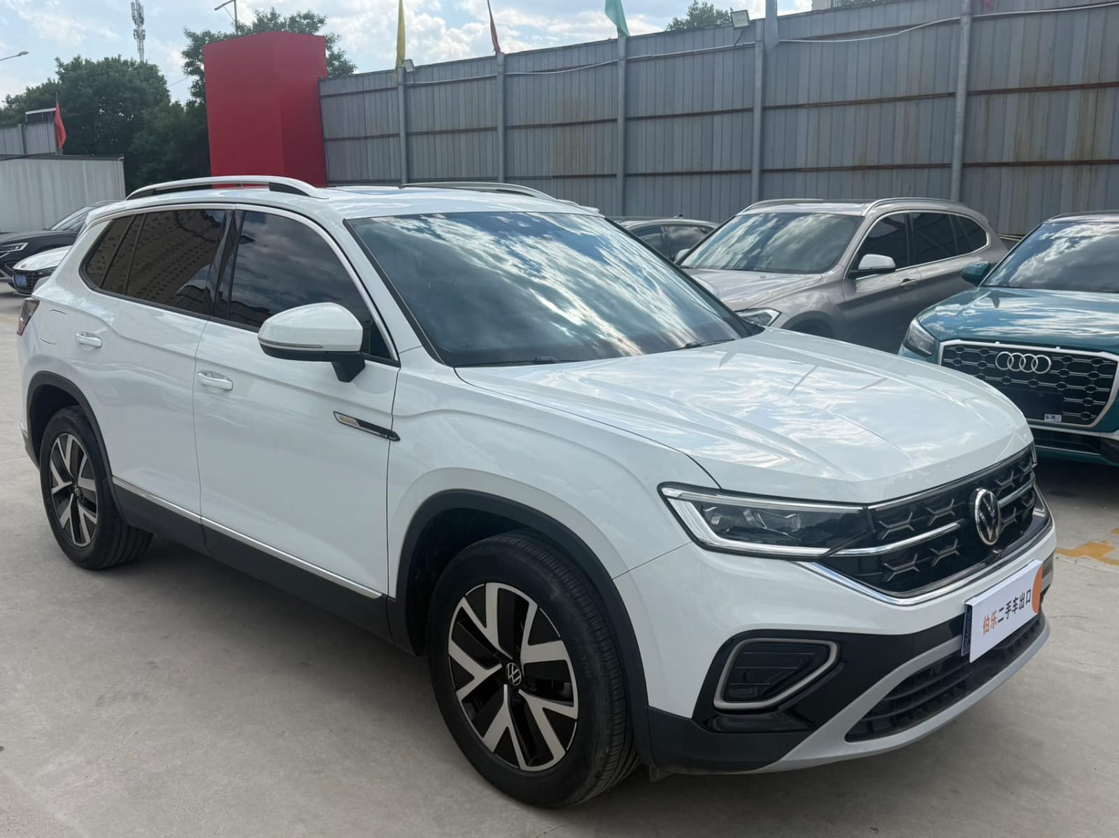 Volkswagen Tayron 280 TSI Deluxe Plus Premium Edition