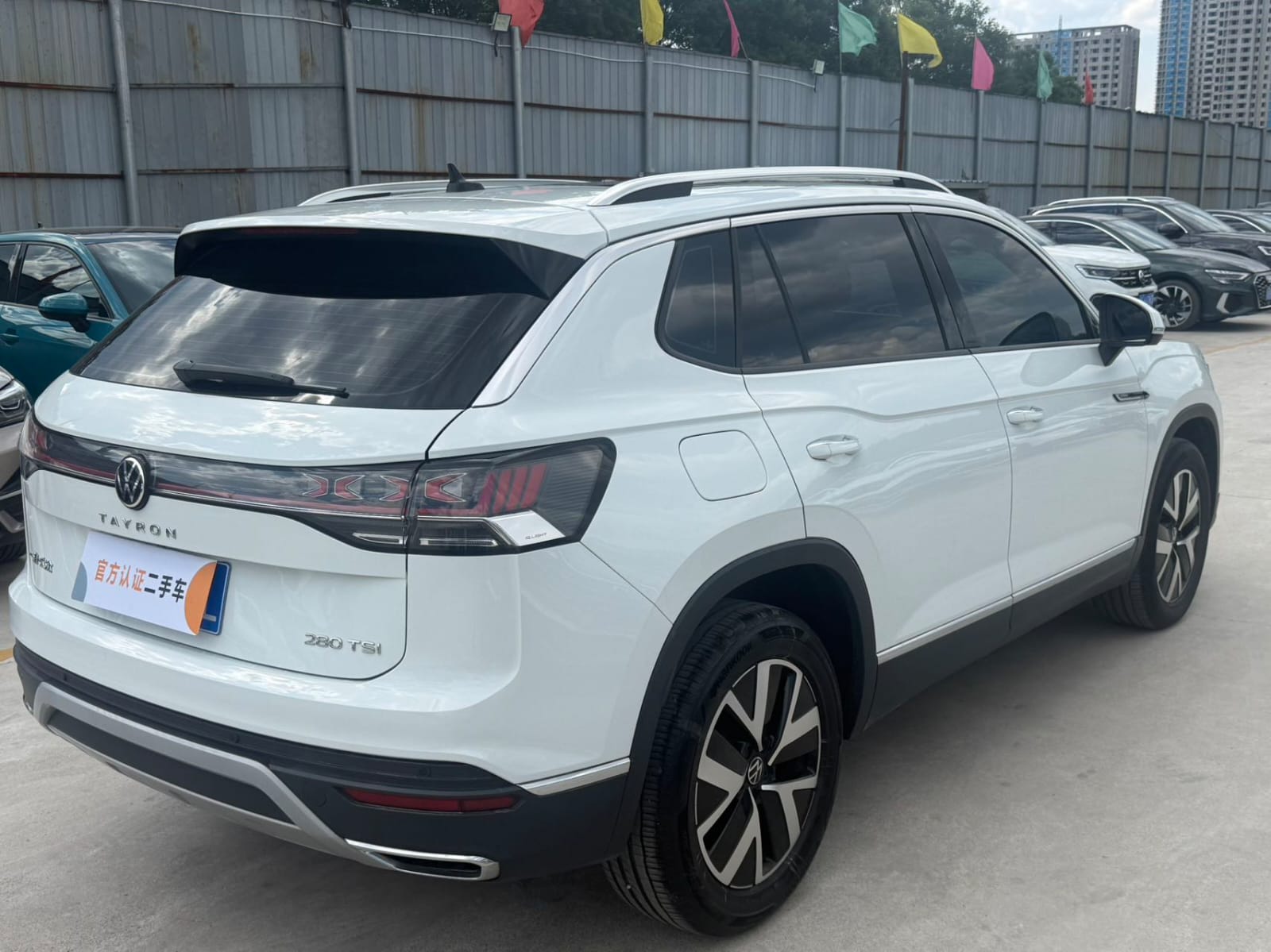 Volkswagen Tayron 280 TSI Deluxe Plus Premium Edition