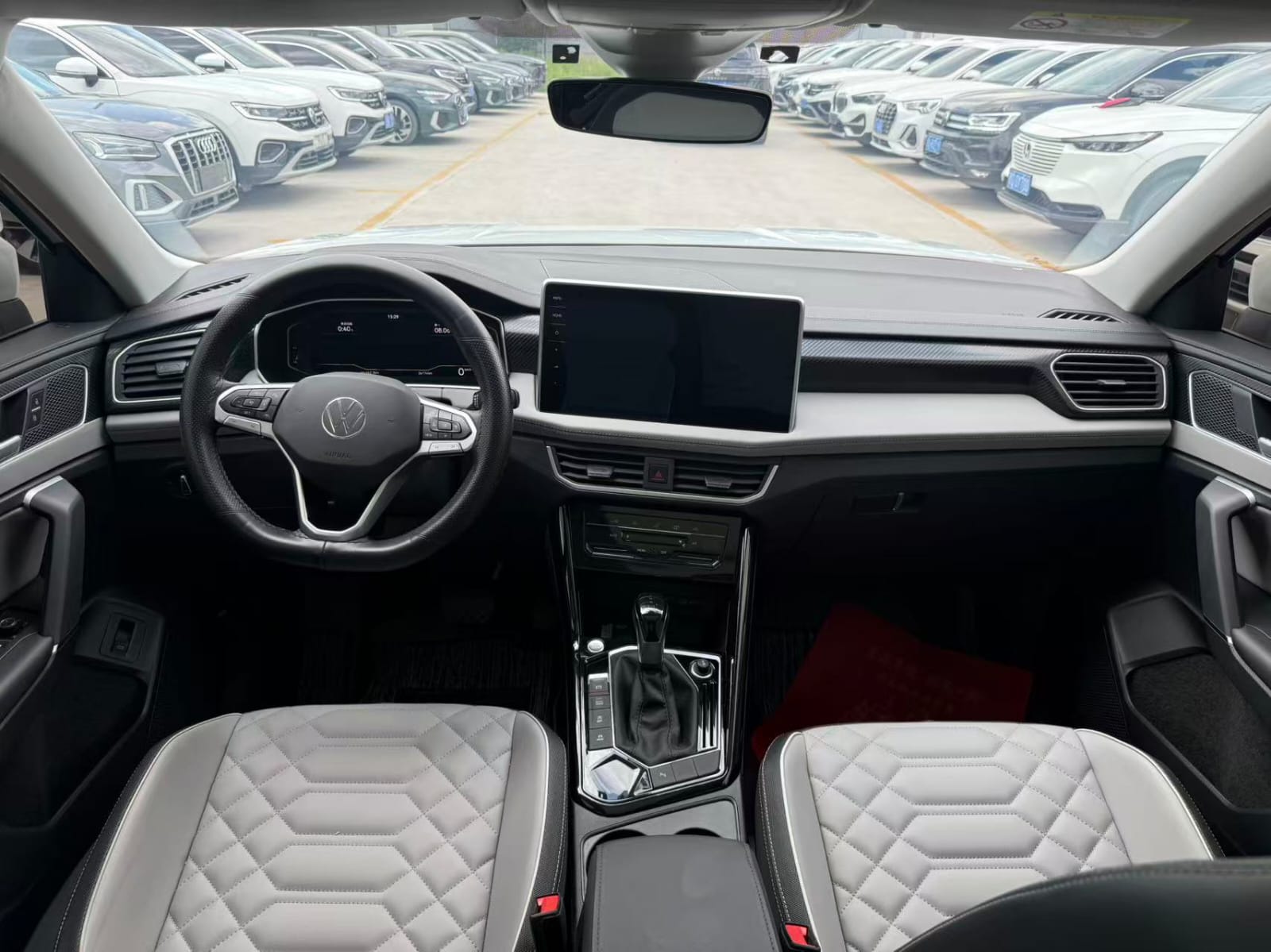 Volkswagen Tayron 280 TSI Deluxe Plus Premium Edition