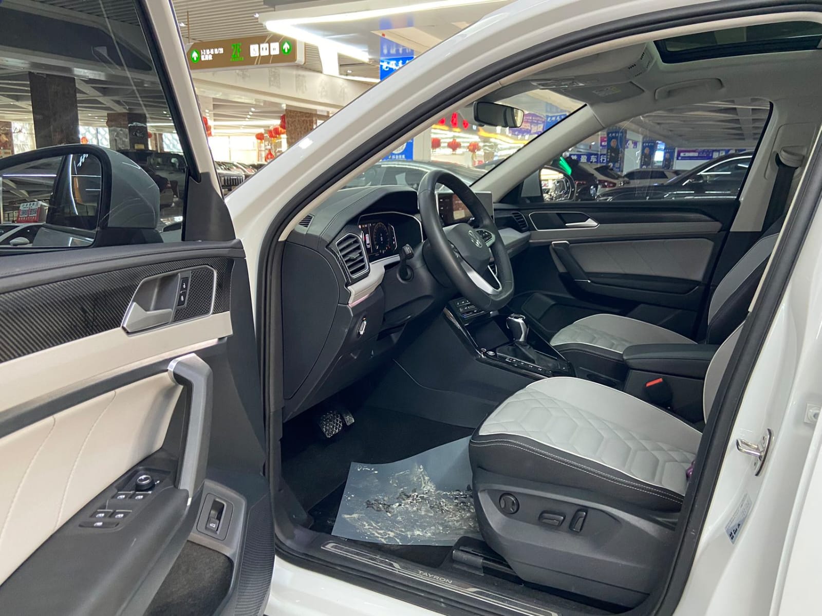 Volkswagen Tayron 1.4T 280 TSI Deluxe Plus Premium Edition