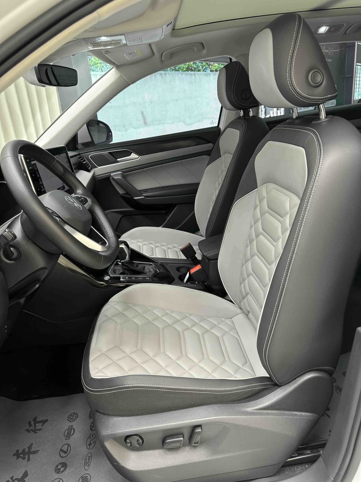 Volkswagen Tayron 280 TSI Deluxe Plus Premium Edition