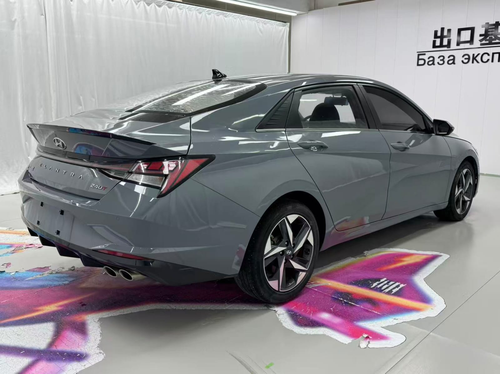 Hyundai Elantra 240 TGDi LUX Premium Edition