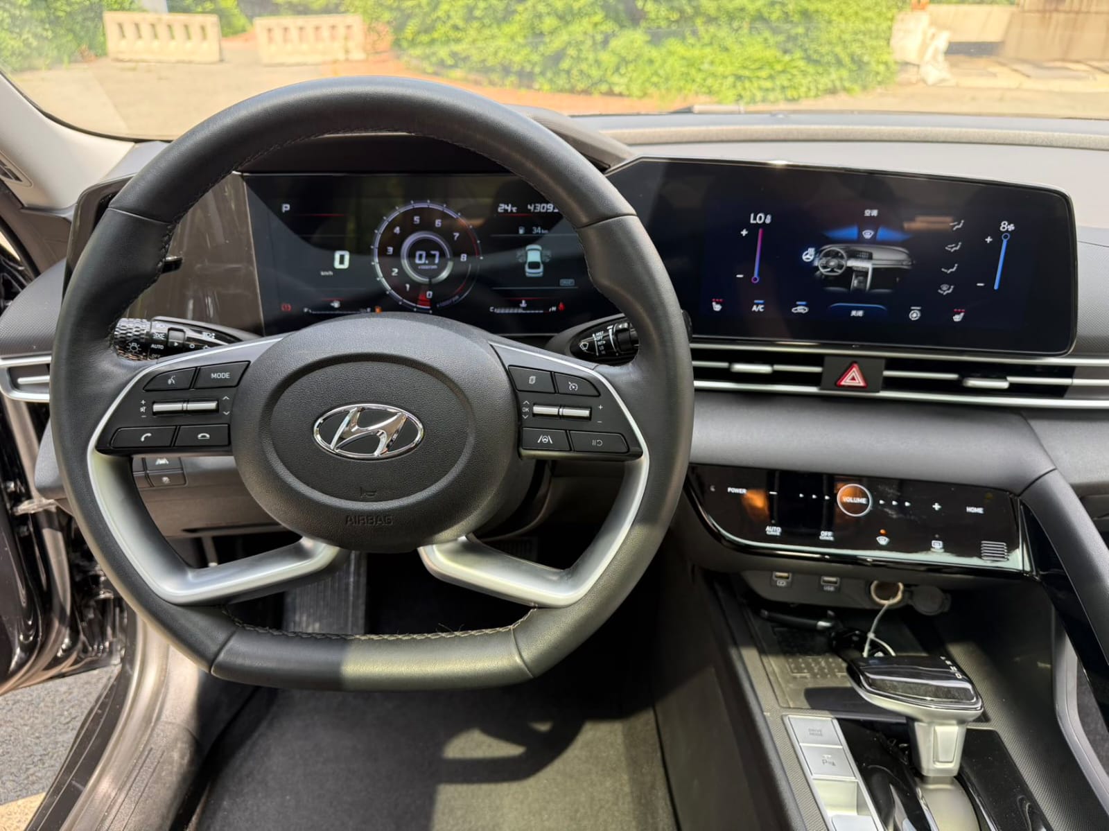 Hyundai Elantra 1.5L CVT LUX