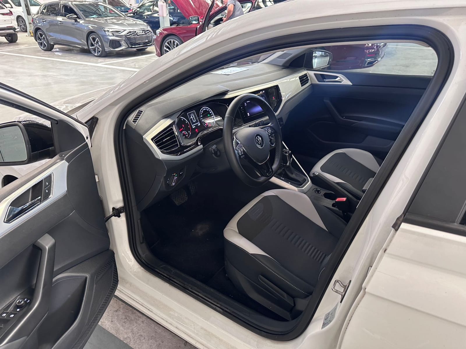 Volkswagen Polo Plus 1.5L