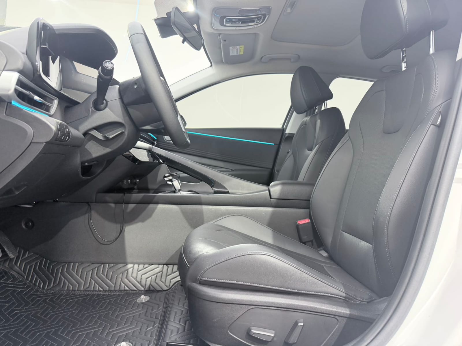 Hyundai Elantra 1.5L CVT LUX