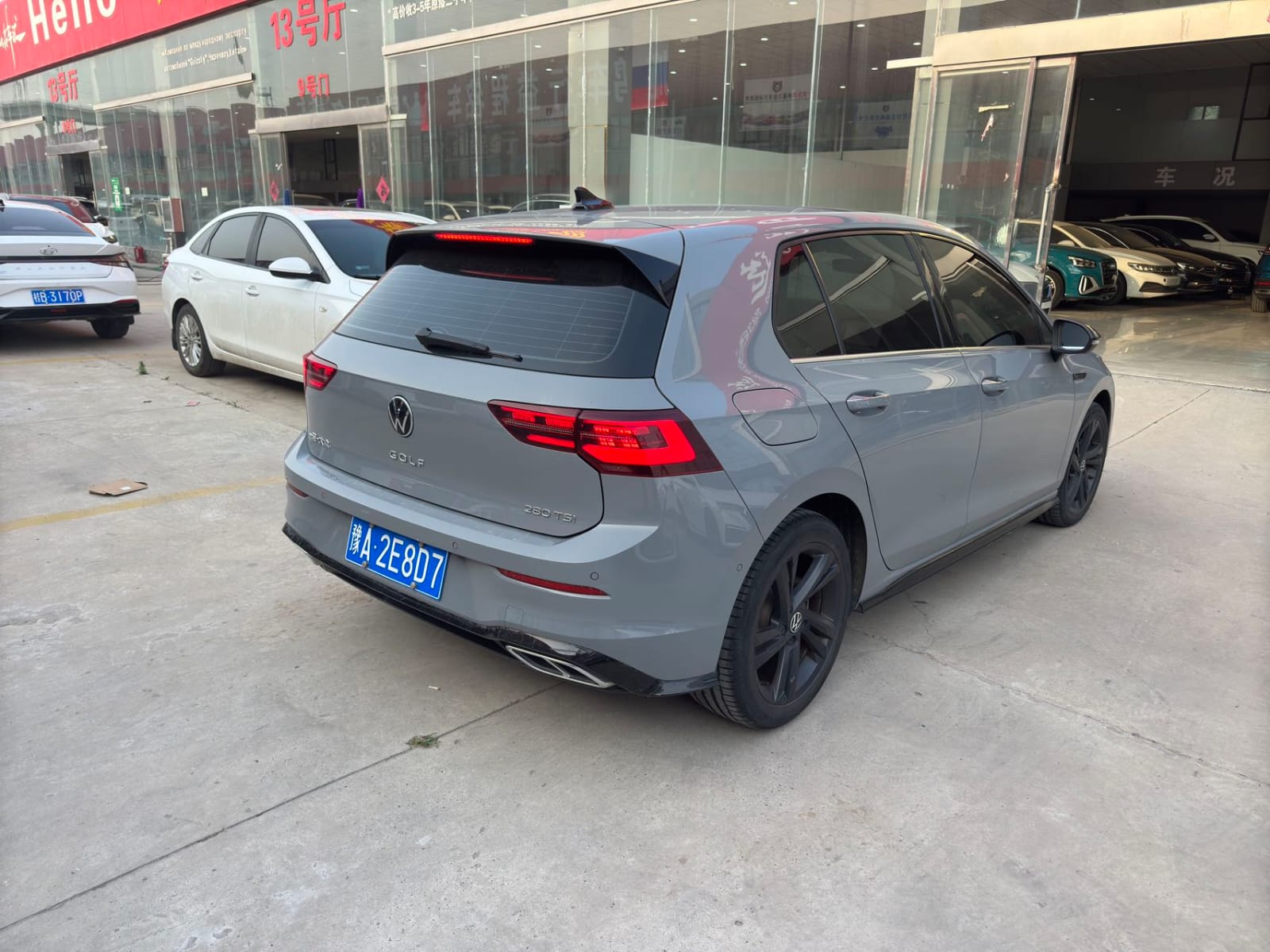 Volkswagen Golf 280TSI DSG R-Line