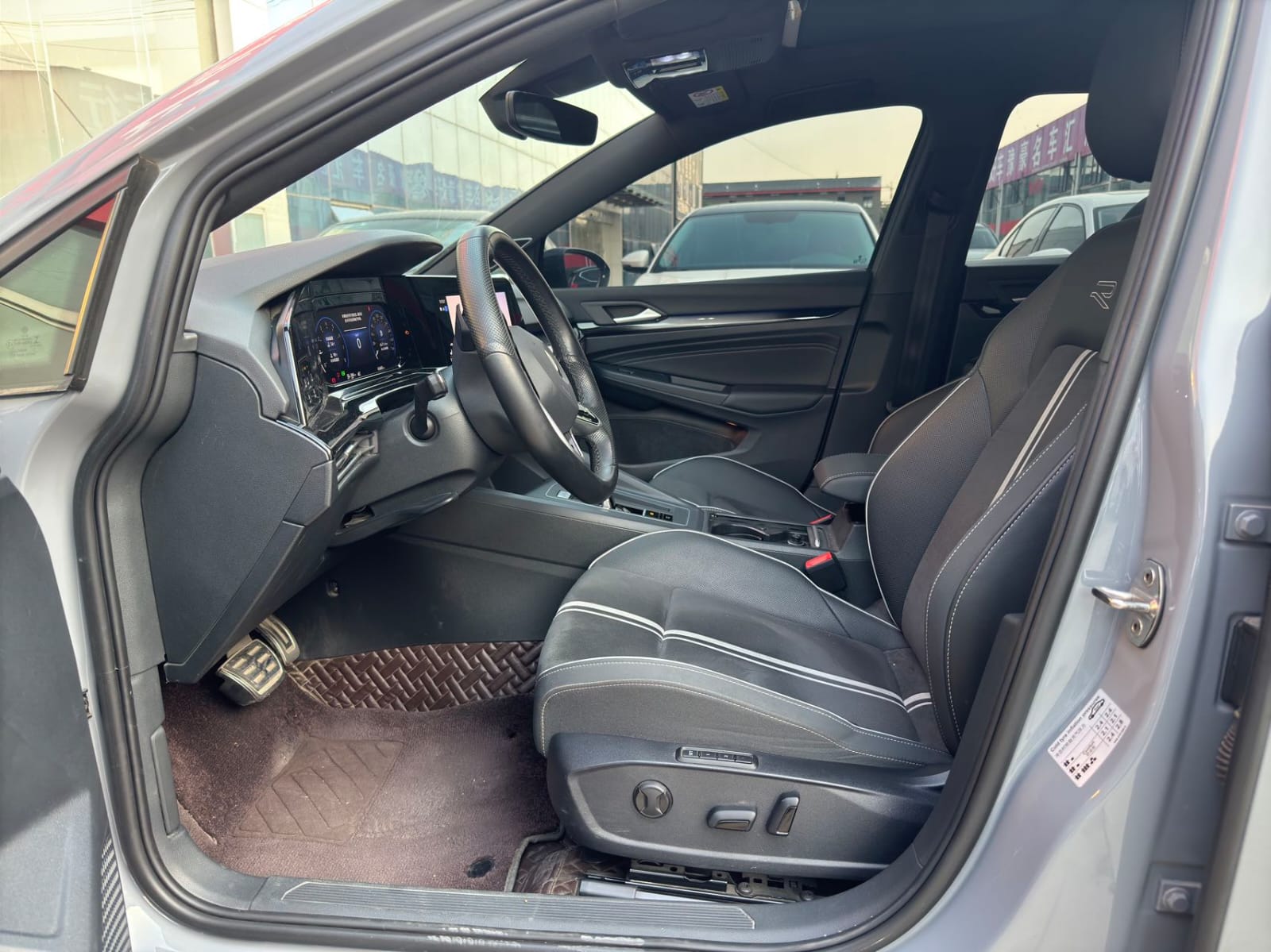 Volkswagen Golf 280TSI DSG R-Line
