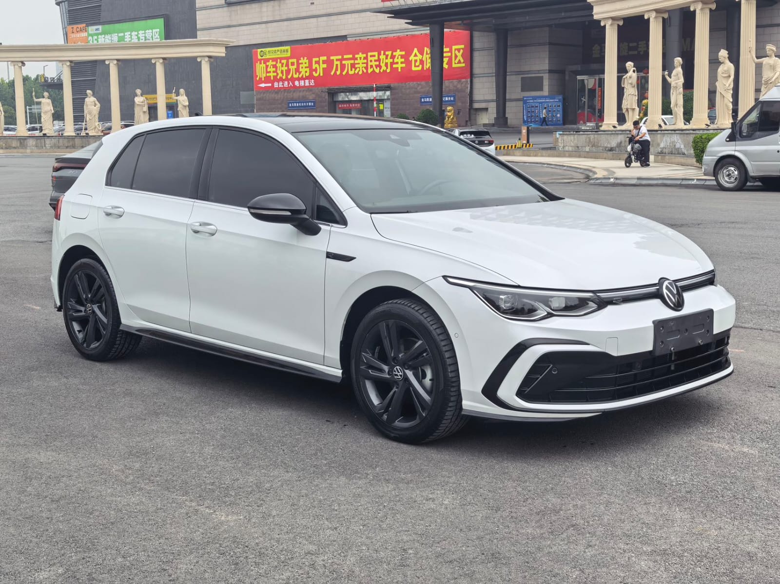 Volkswagen Golf 280TSI DSG R-Line