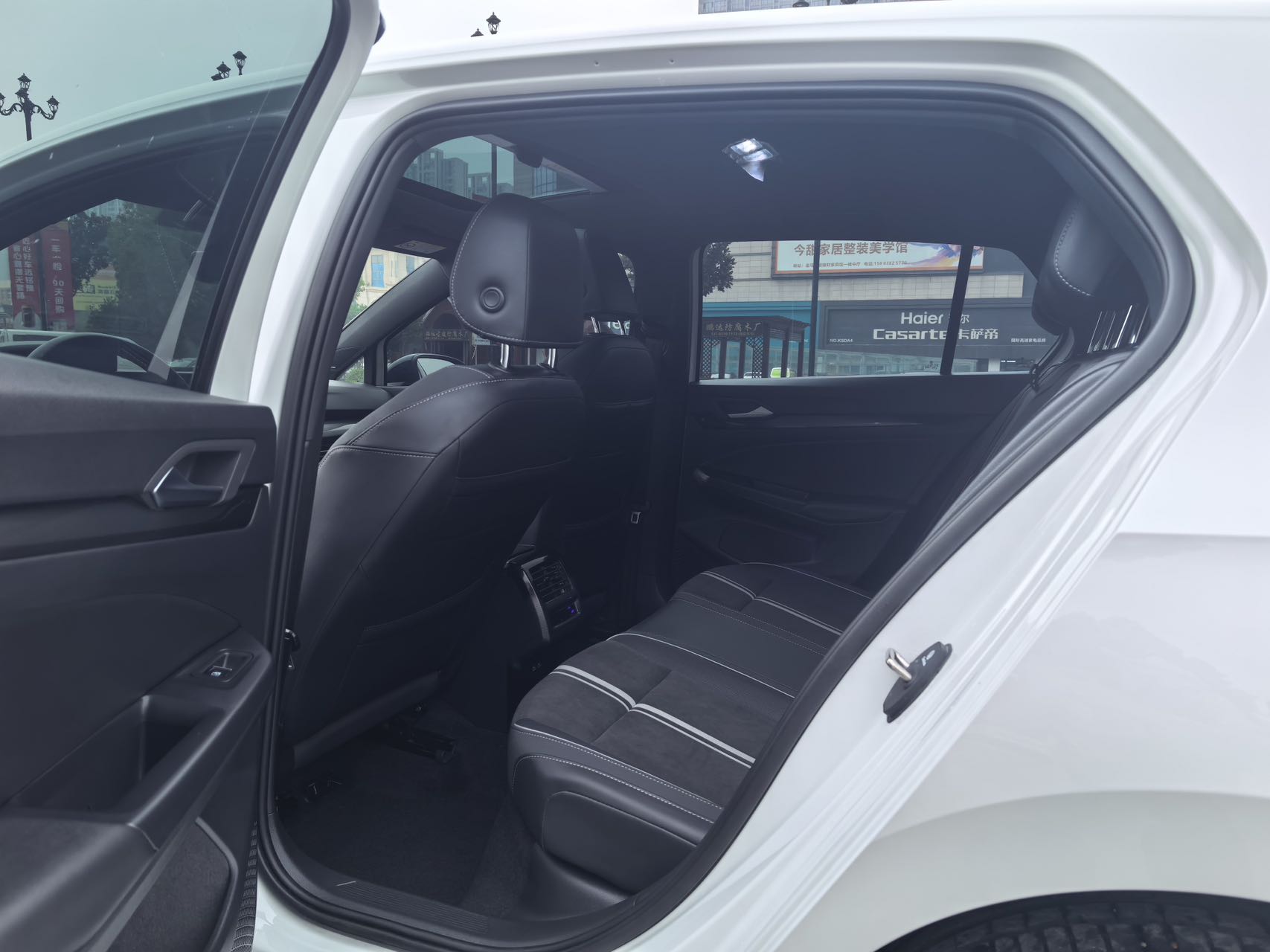 Volkswagen Golf 280TSI DSG R-Line
