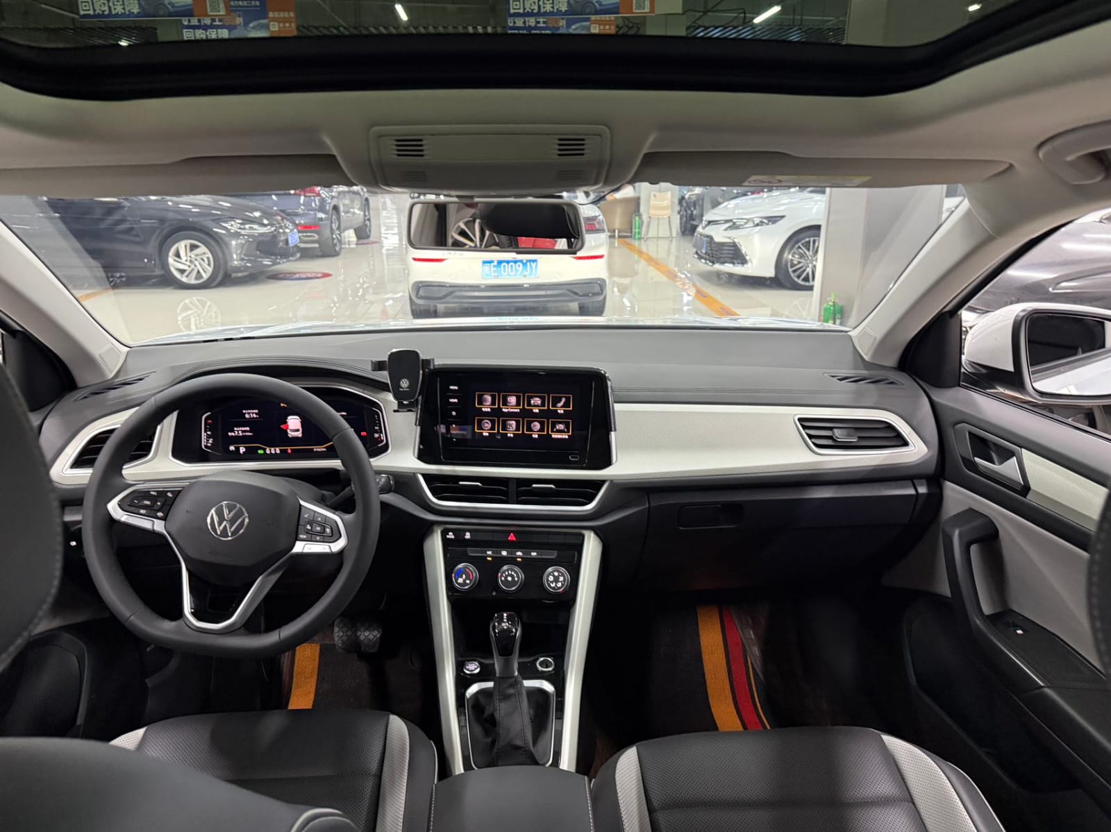 Volkswagen T-Roc 280TSI DSG