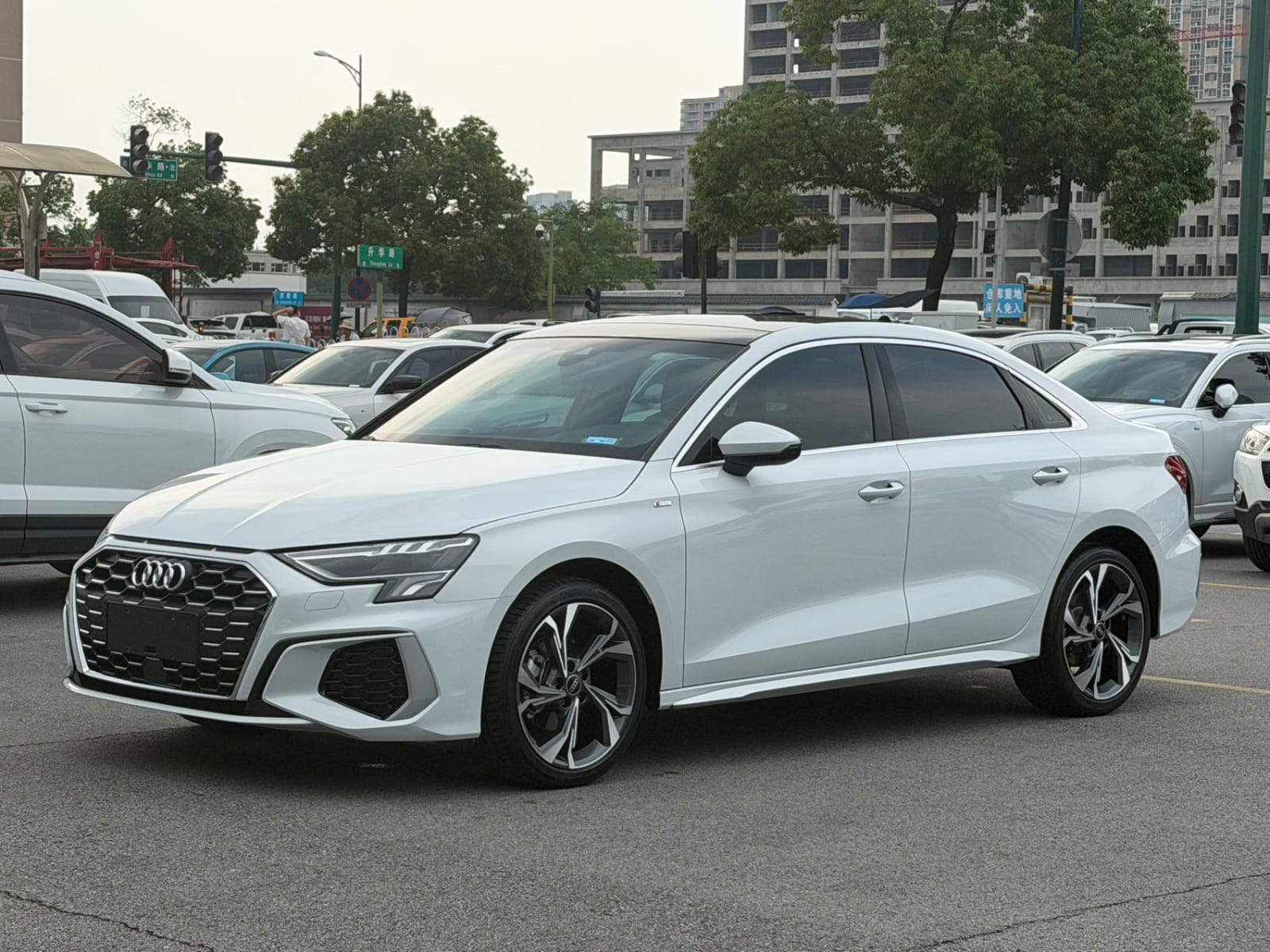 Audi A3 L Limousine 35 TFSI Luxury Sport