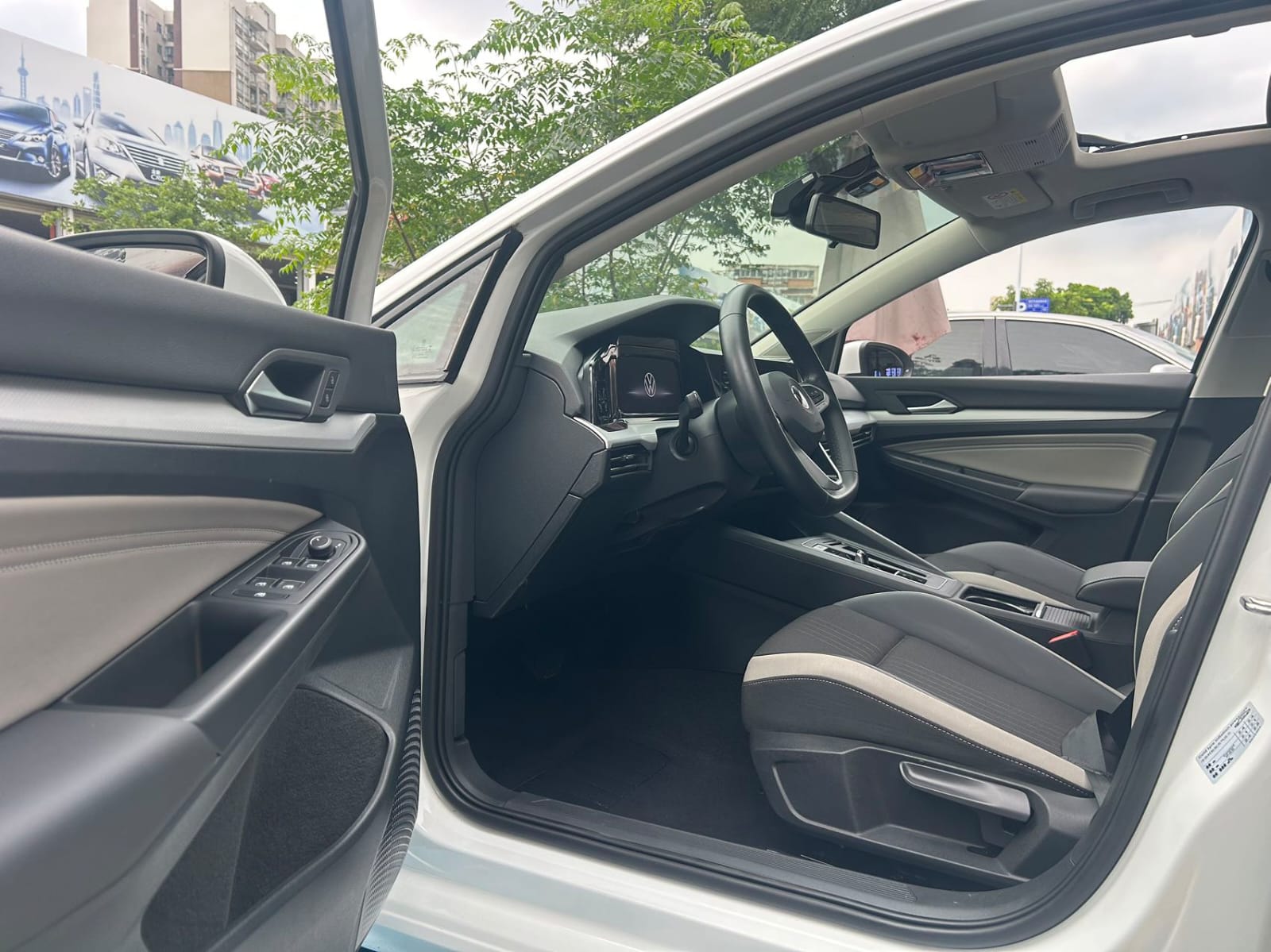 Volkswagen Golf 280TSI PRO