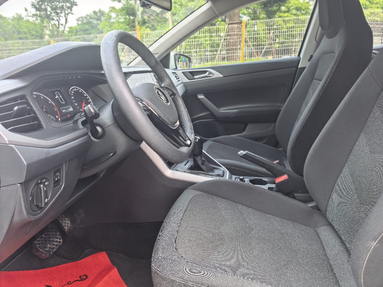 Volkswagen Polo Plus 1.5L