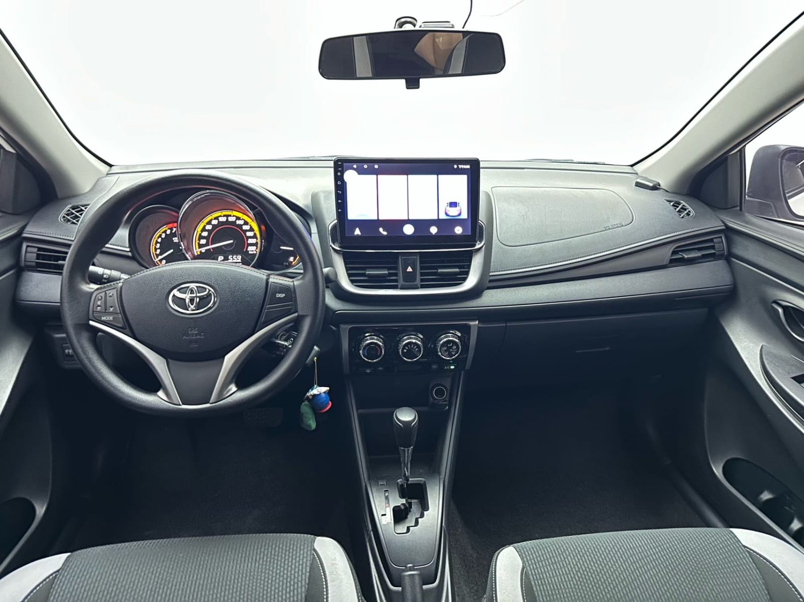Toyota Yaris L Glamour 1.5L CVT Leading Plus Edition