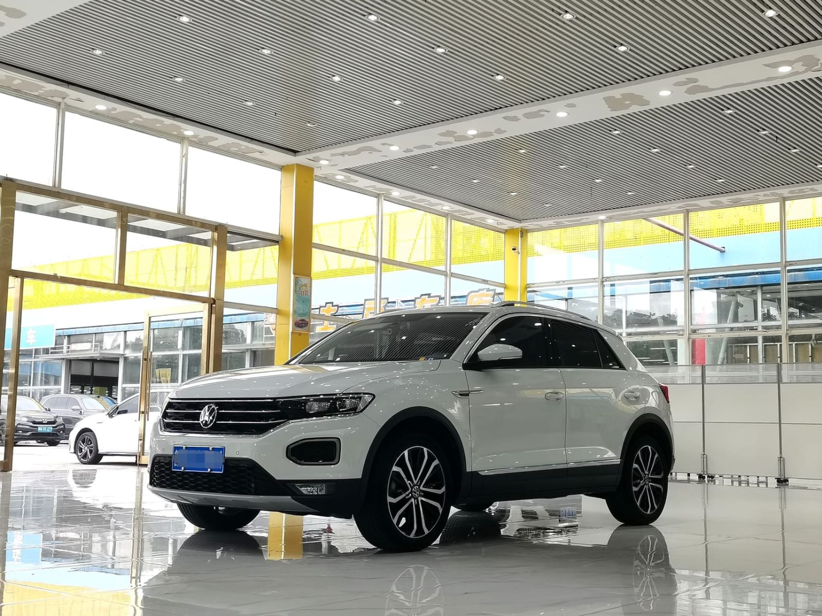 Volkswagen T-ROC Tango 280TSI DSG Enjoy PLUS