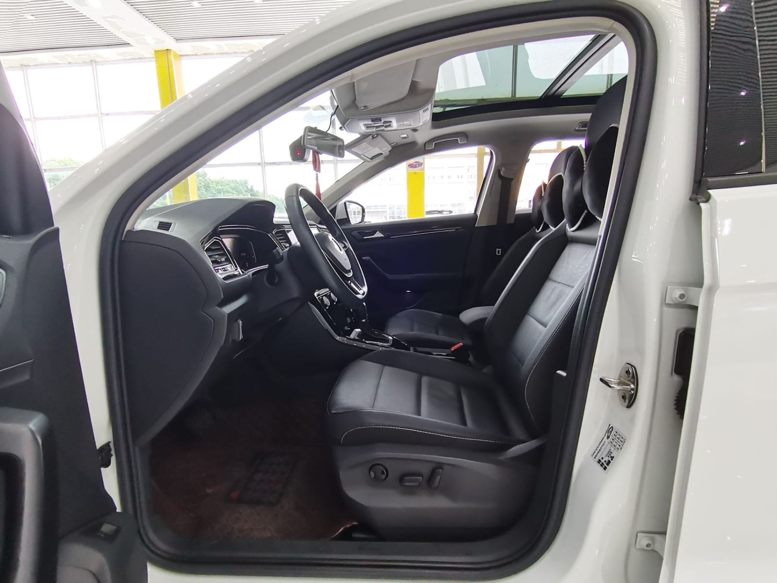 Volkswagen T-ROC Tango 280TSI DSG Enjoy PLUS