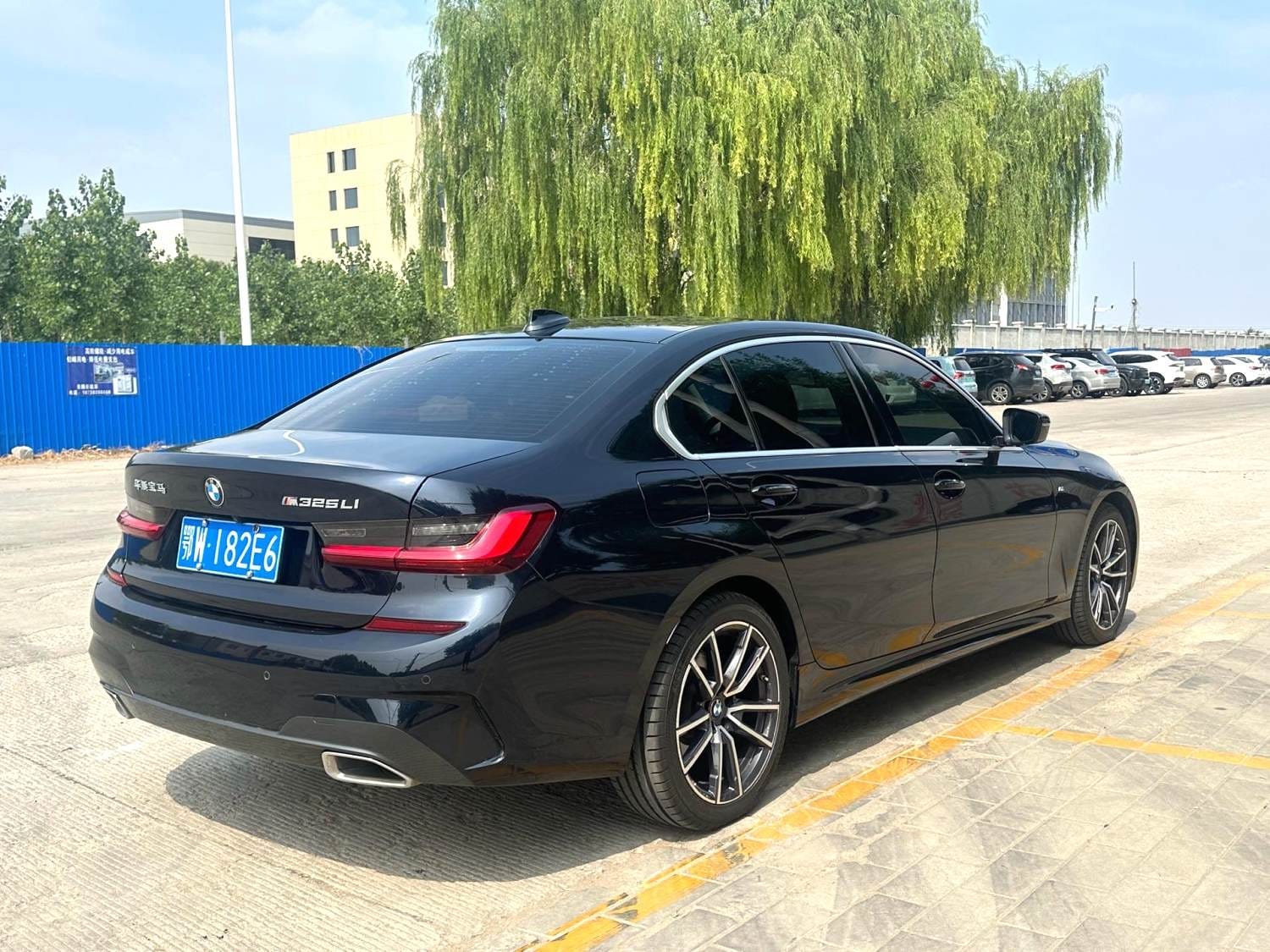 BMW 3 Series 320Li 2.0T M Sport Package