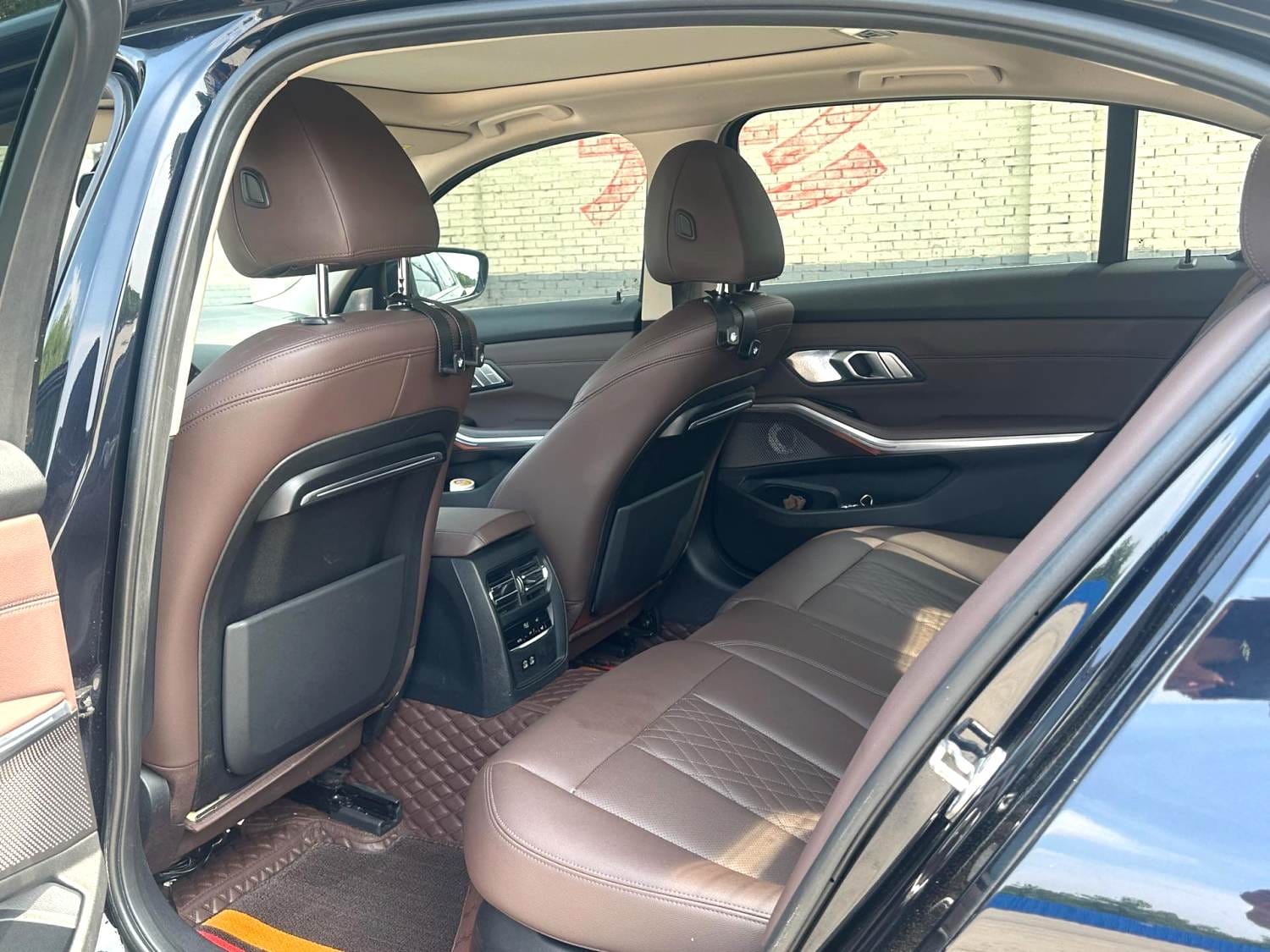 BMW 3 Series 320Li 2.0T M Sport Package