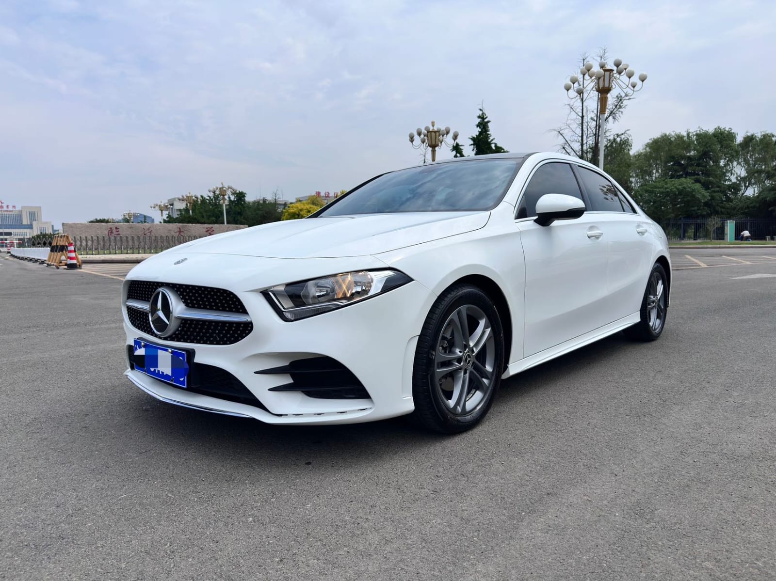 Mercedes-Benz Class A 180 L Sport Sedan