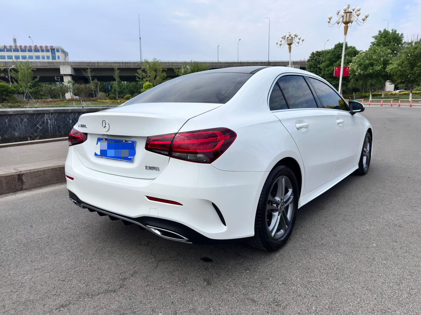Mercedes-Benz Class A 180 L Sport Sedan
