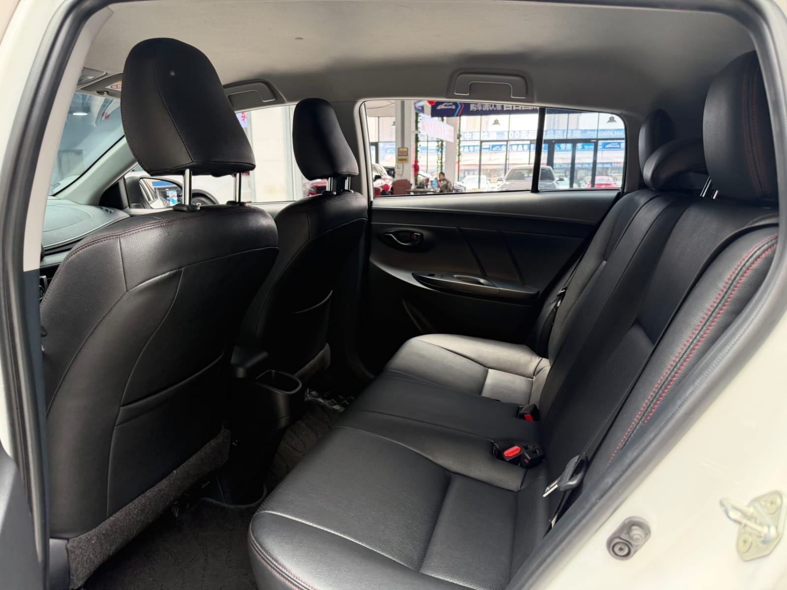 Toyota Yaris L Glamour 1.5L CVT Leading Plus Edition