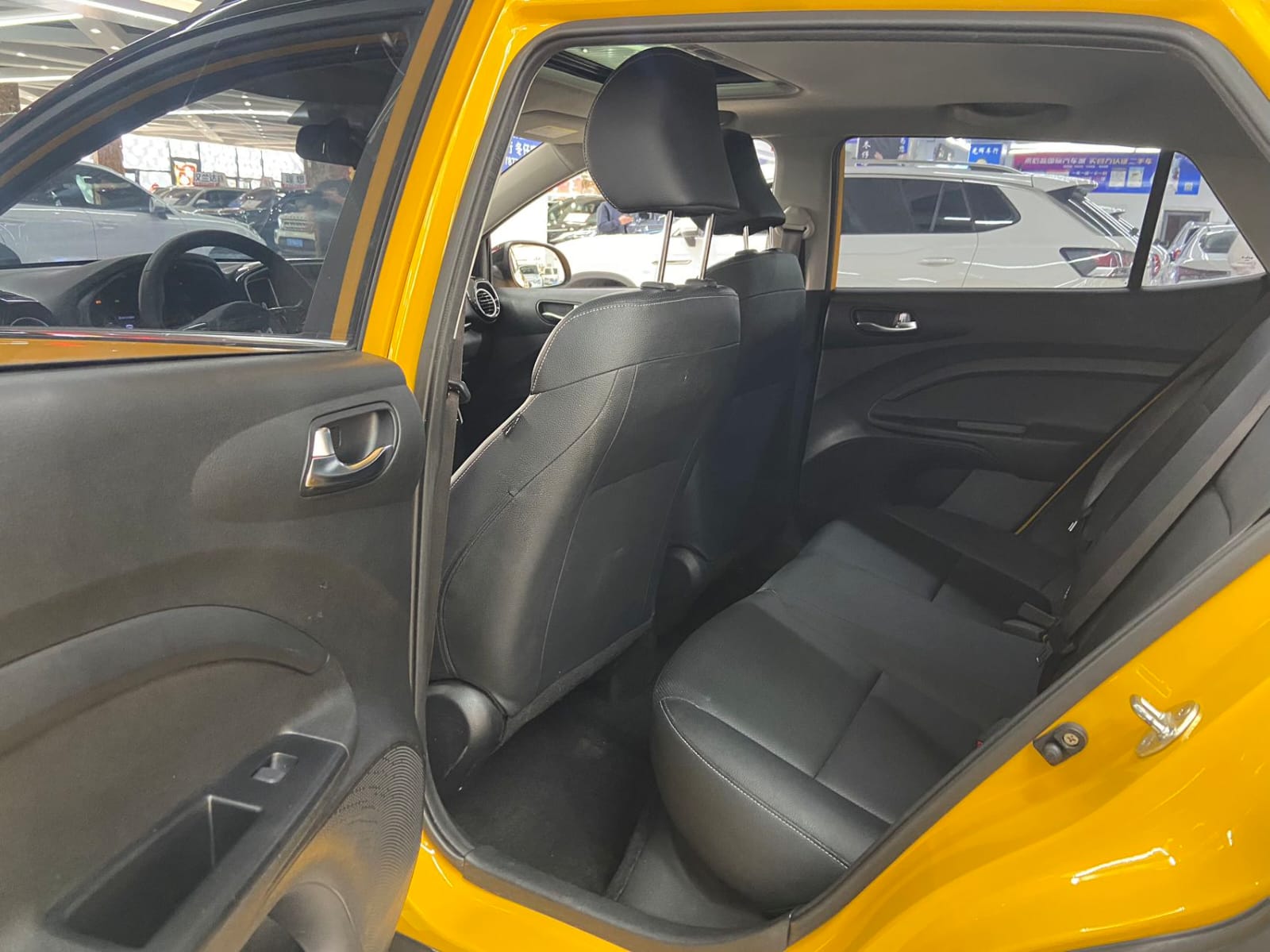Kia KX1 1.4L CVT Skylight