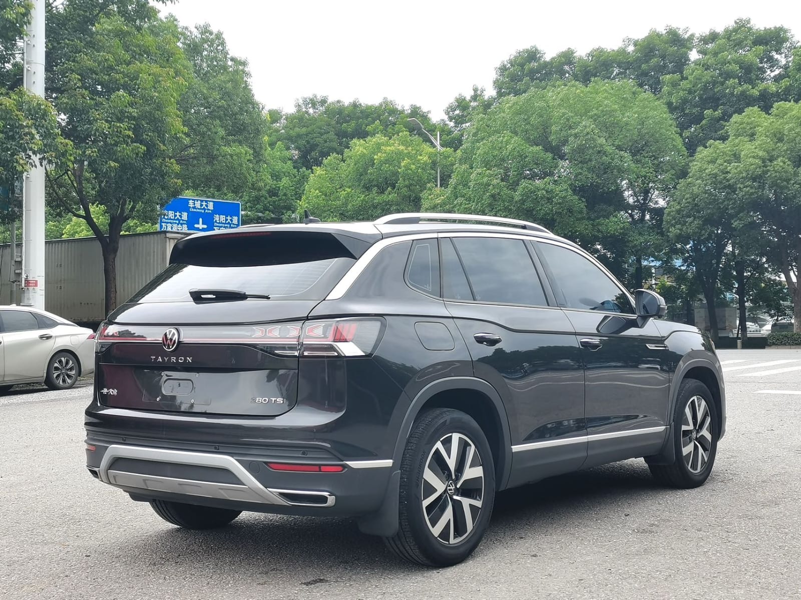 Volkswagen Tayron 280TSI Deluxe Plus Premium Edition