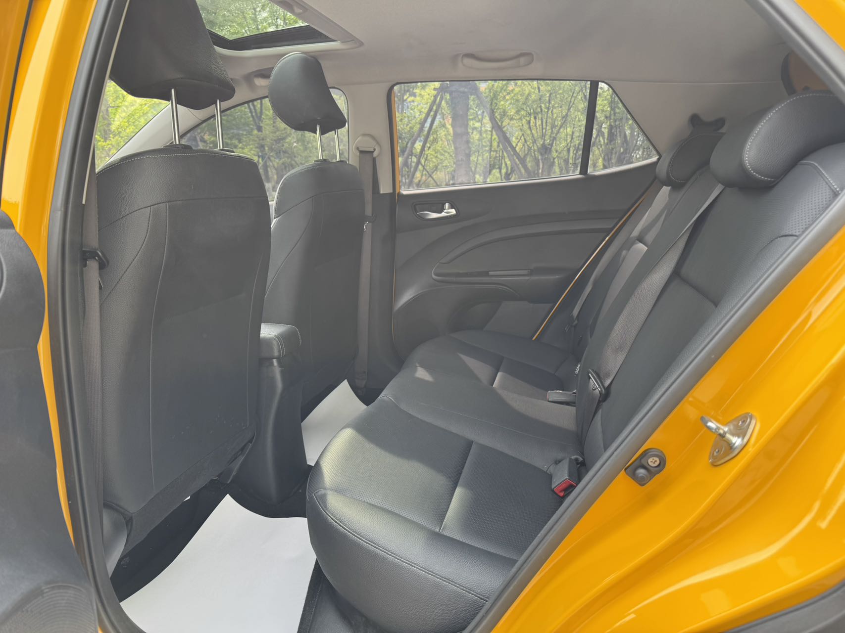 Kia KX1 Skylight Edition