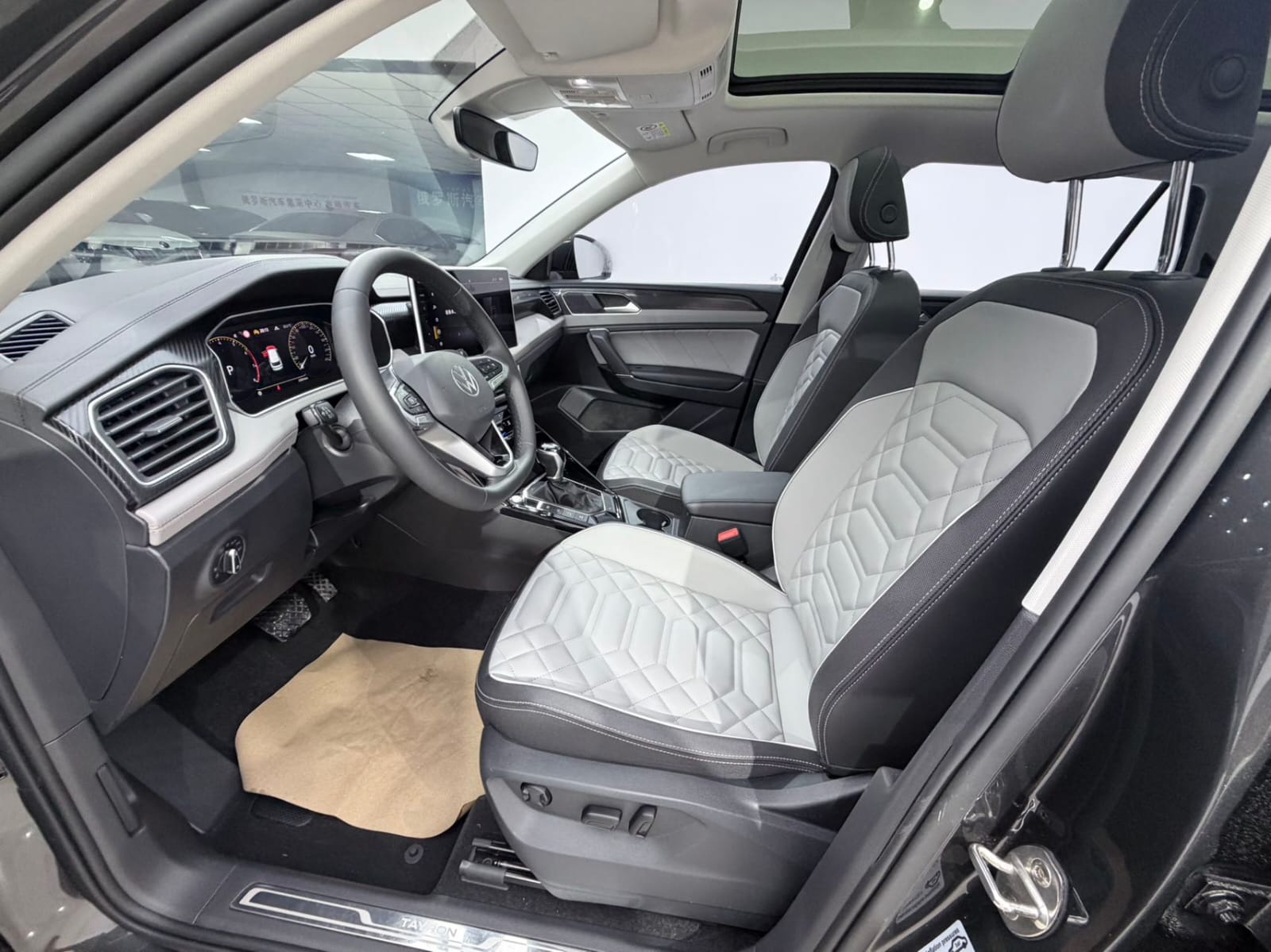 Volkswagen Tayron 280TSI Deluxe Plus Premium Edition