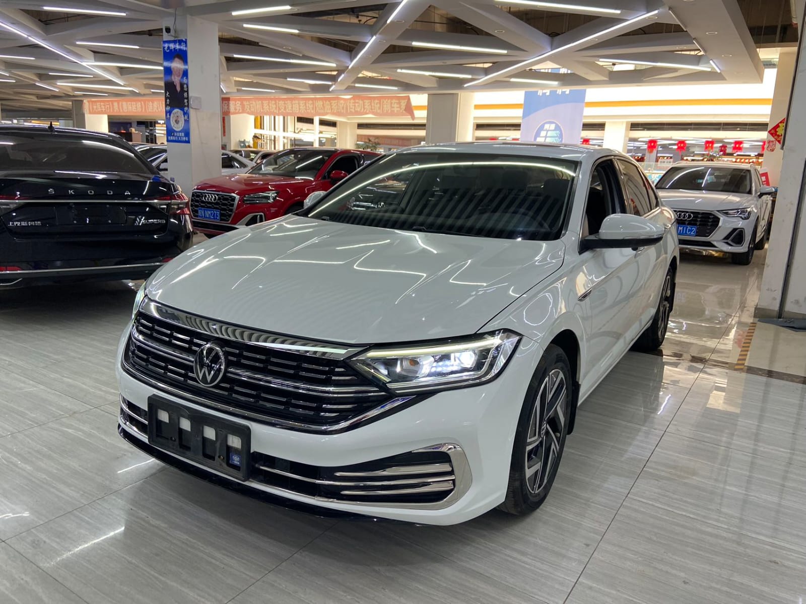 Volkswagen Sagitar 280TSI DSG Oversight Lite