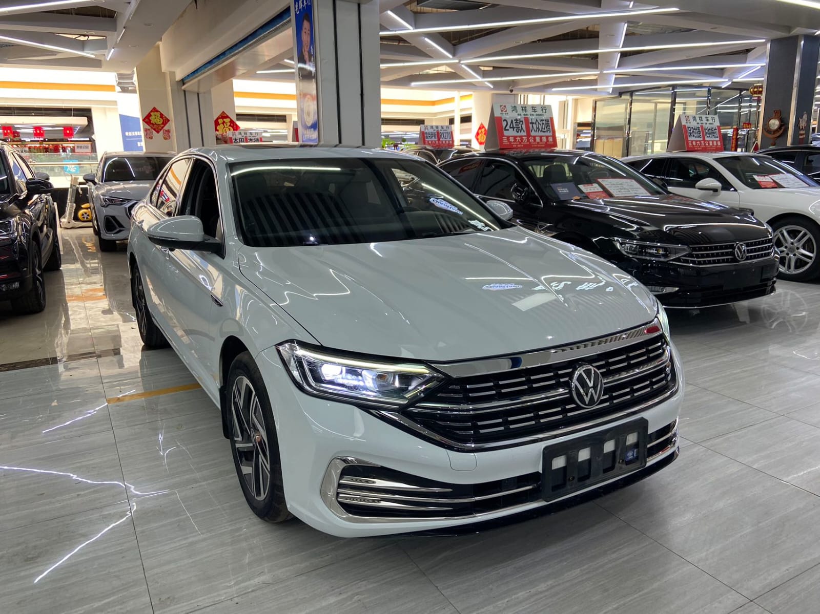 Volkswagen Sagitar 280TSI DSG Oversight Lite
