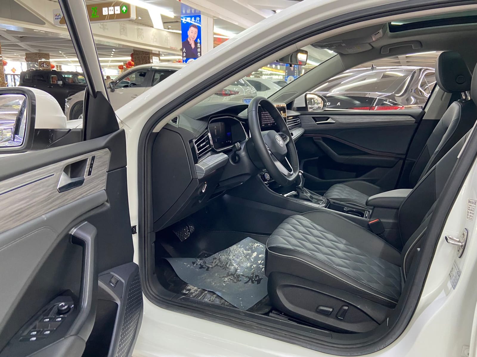 Volkswagen Sagitar 280TSI DSG Oversight Lite