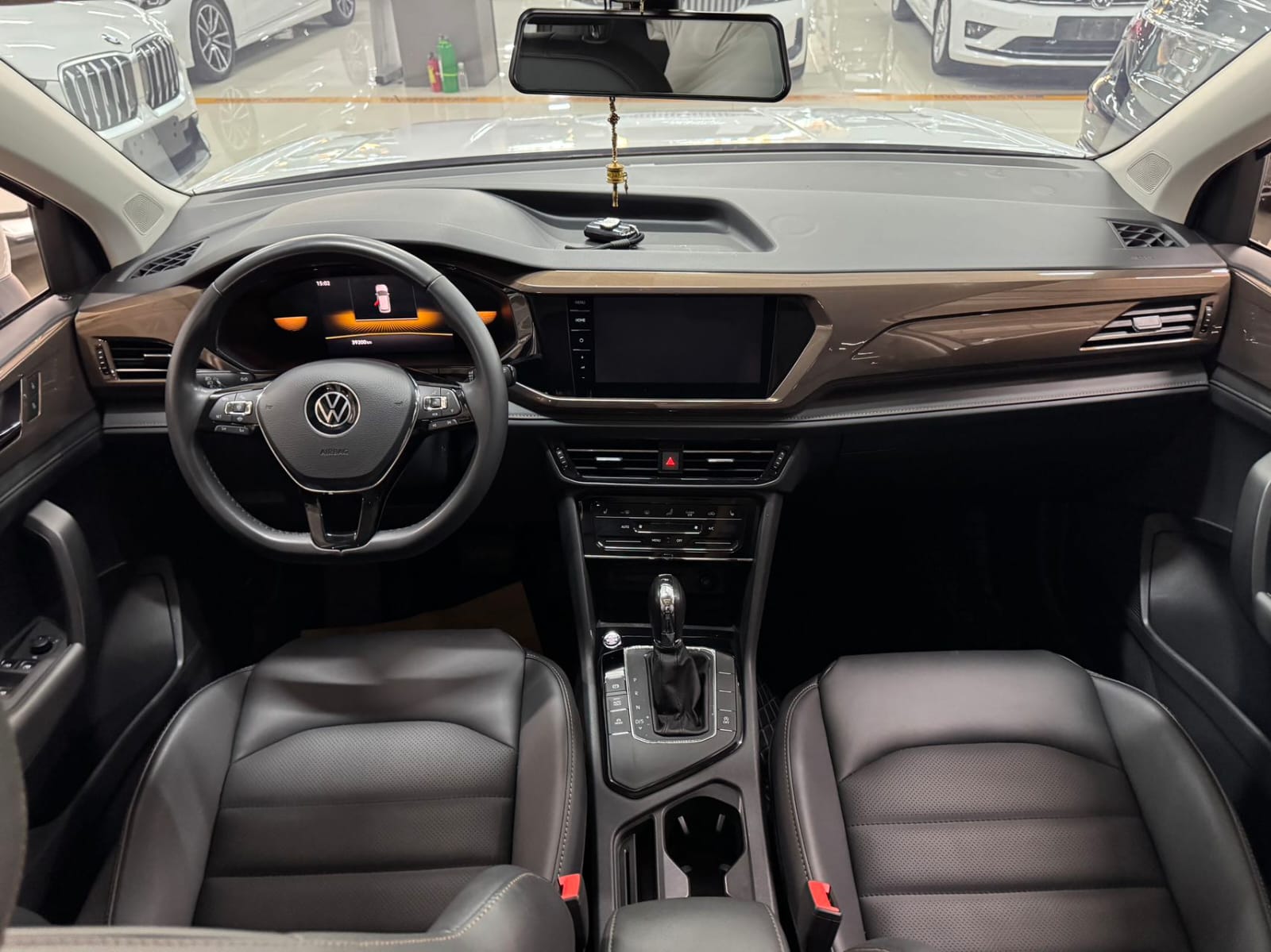 Volkswagen Tharu 280TSI Deluxe Edition