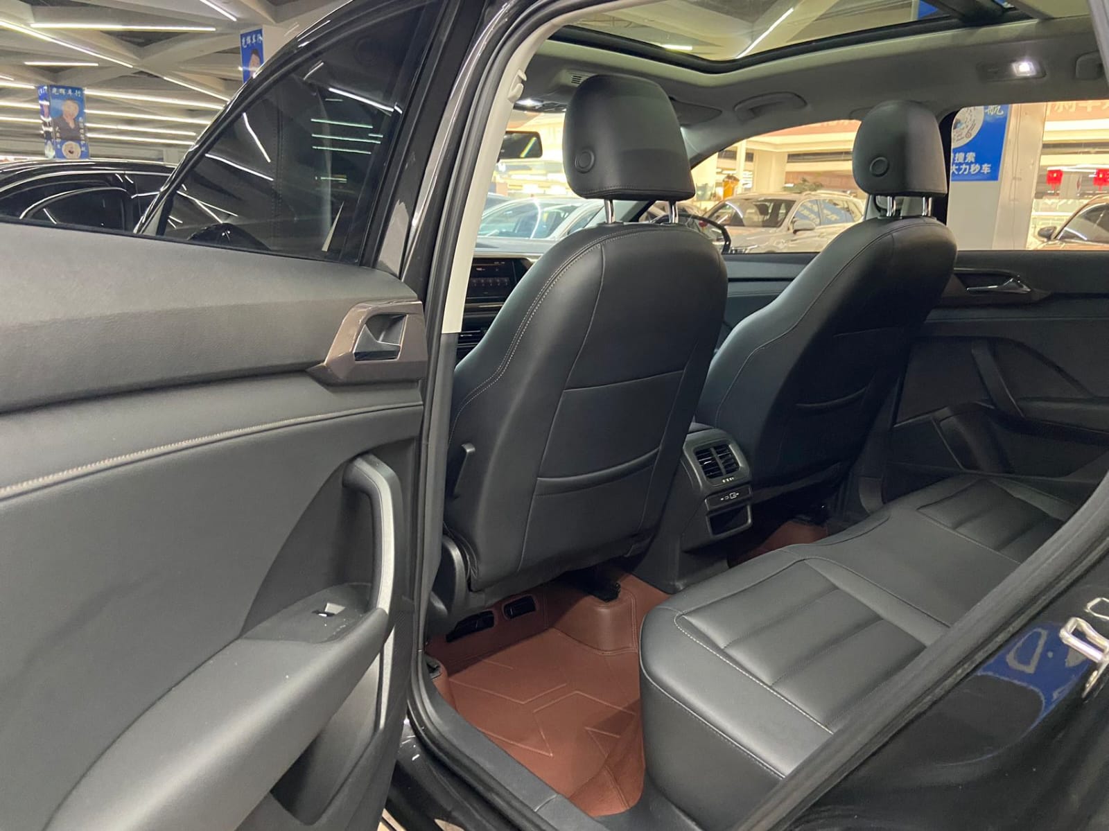 Volkswagen Tharu 1.4T 280TSI Comfort Edition