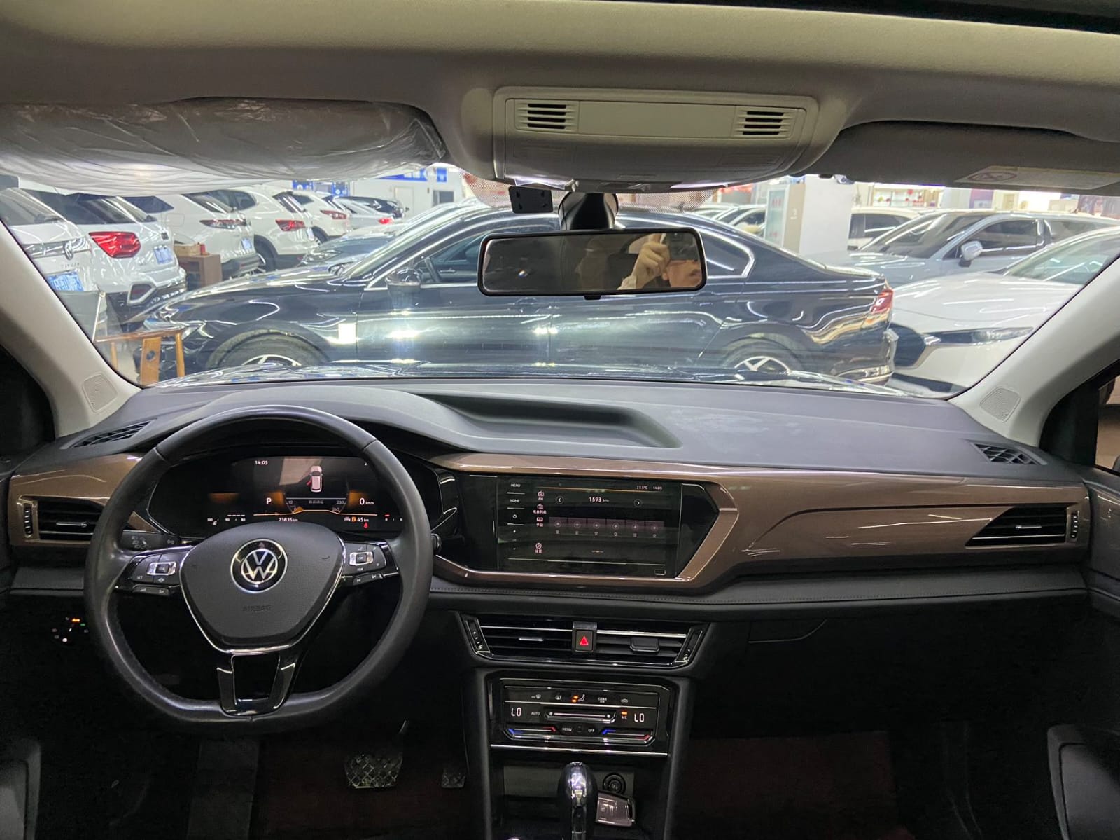 Volkswagen Tharu 1.4T 280TSI Comfort Edition
