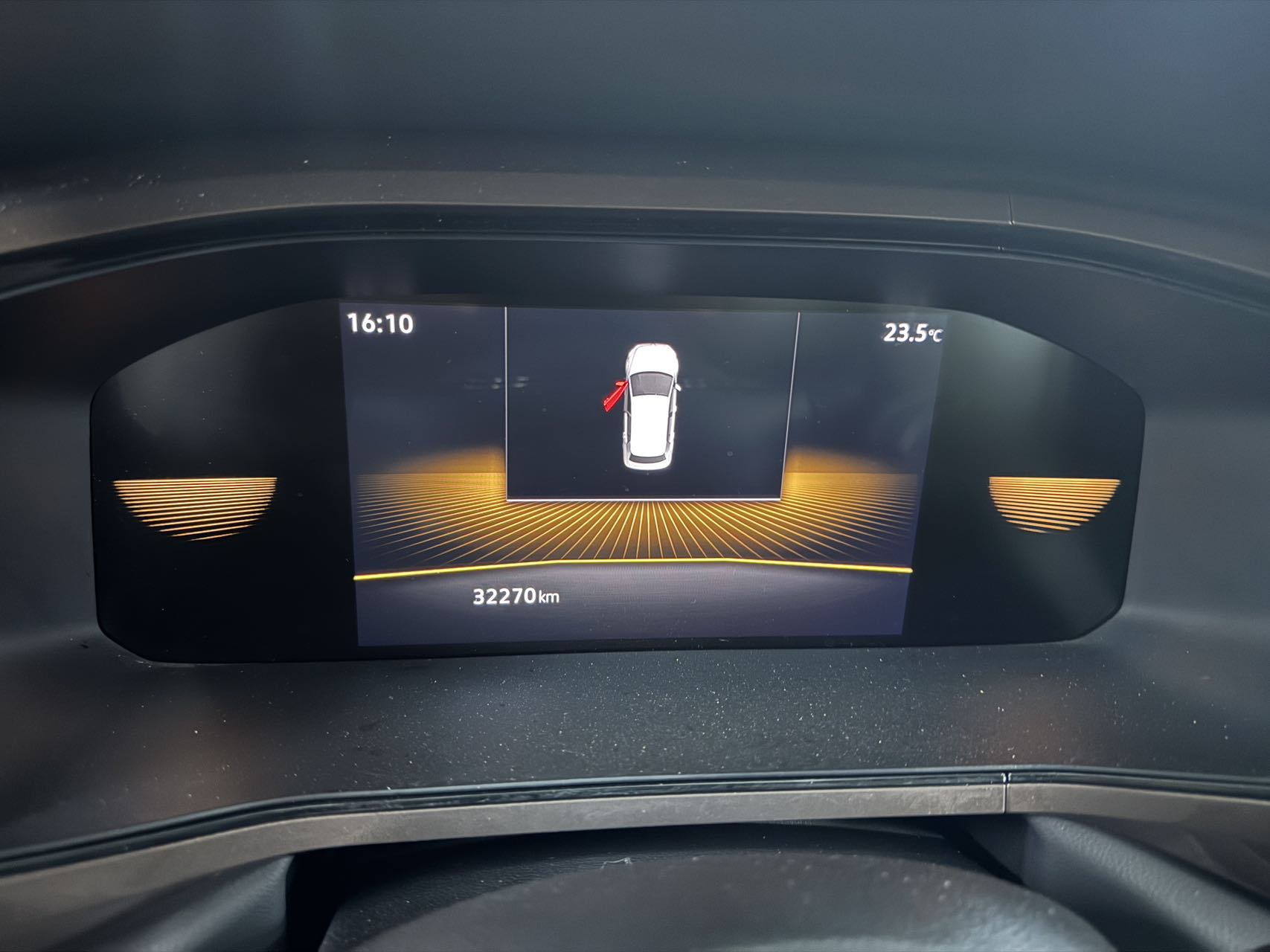 Volkswagen Tharu 280TSI Deluxe Edition