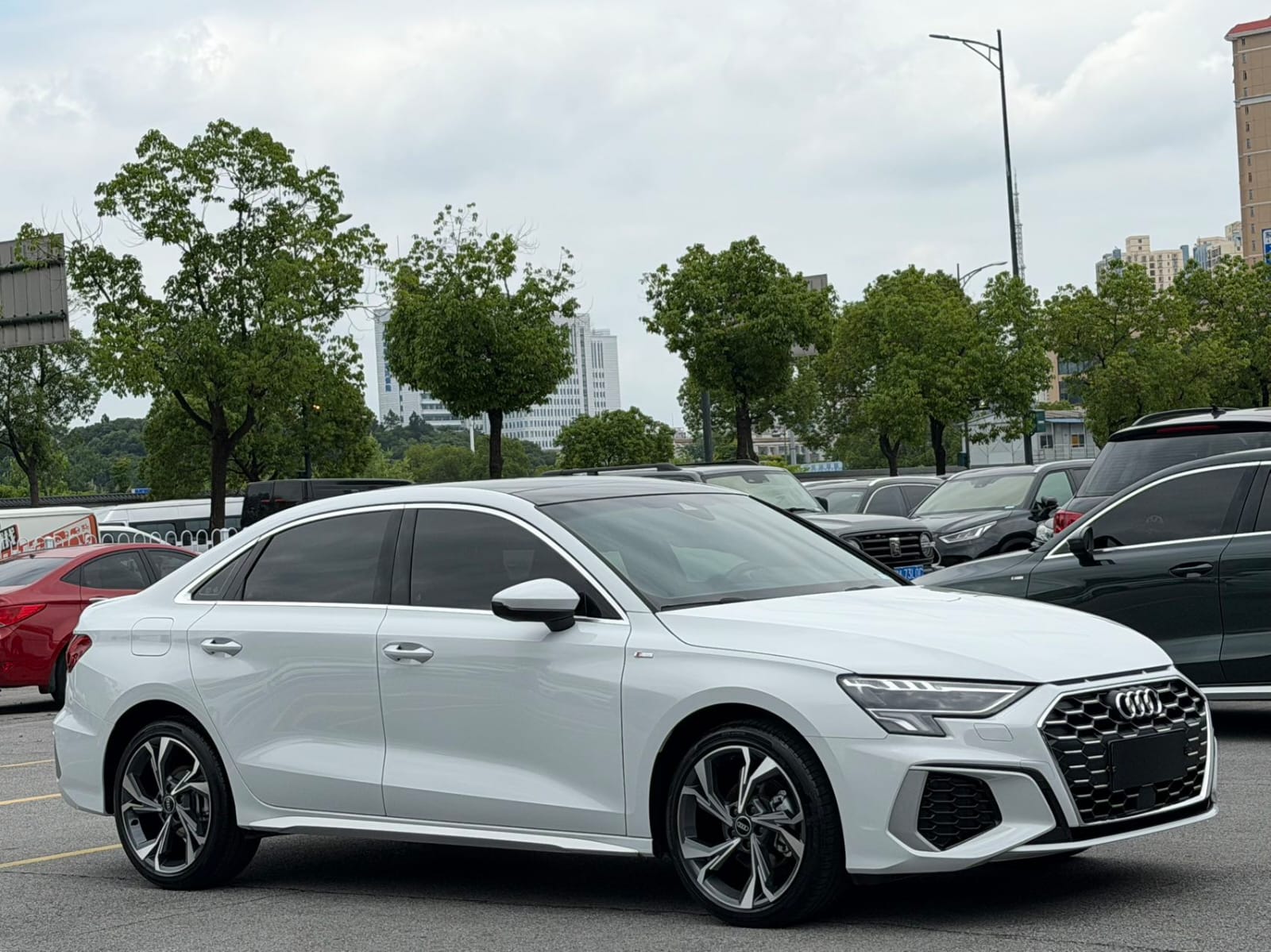 Audi A3 Limousine 35 TFSI Luxury Sport