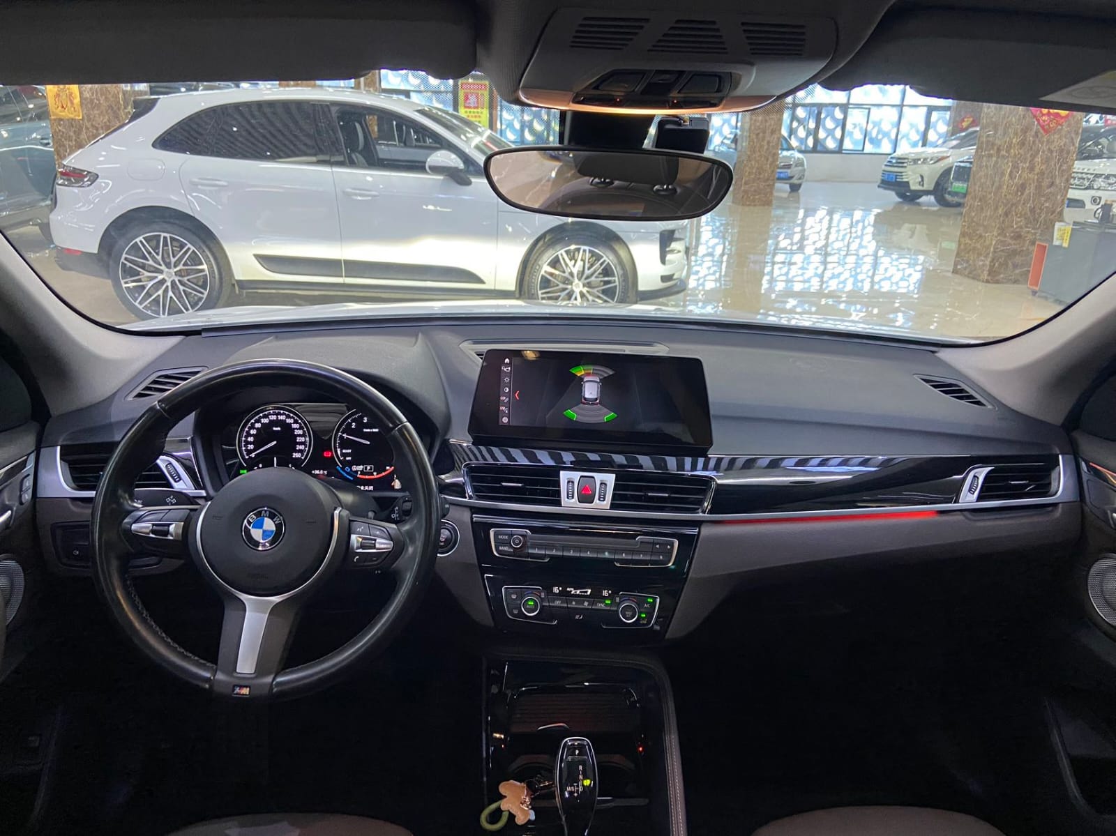 BMW X1 sDrive20Li Premium Edition
