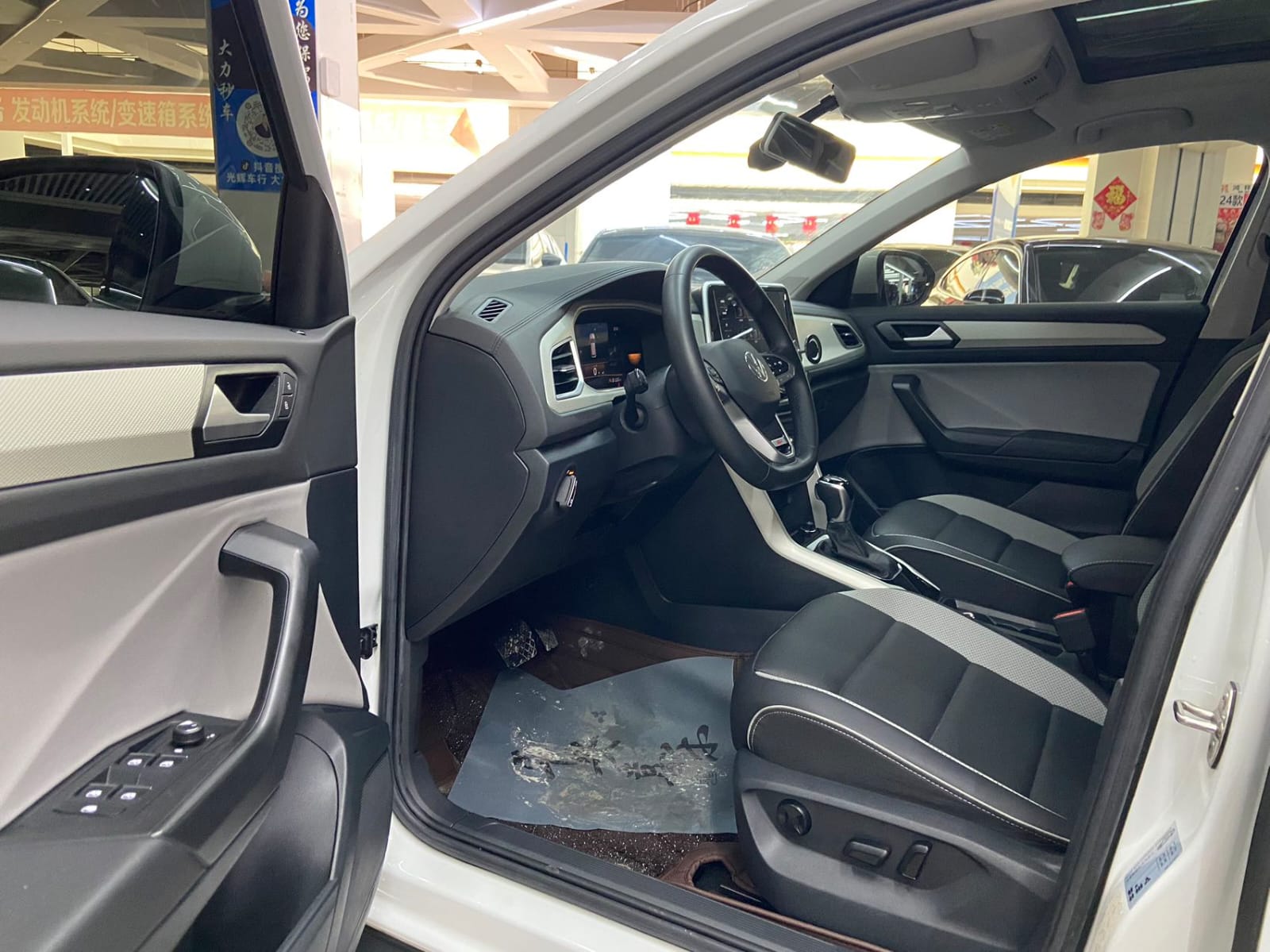 Volkswagen T-Roc 280TSI DSG Time Edition