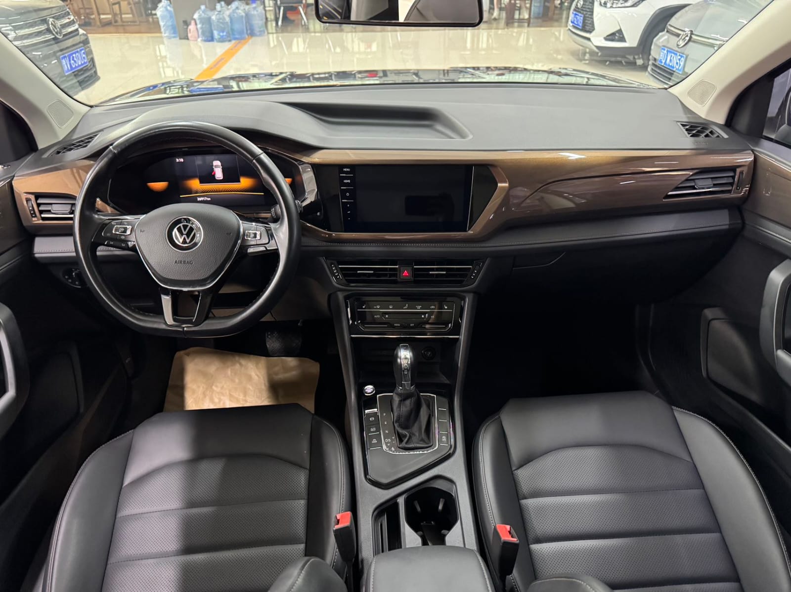 Volkswagen Tharu 280TSI Deluxe Edition