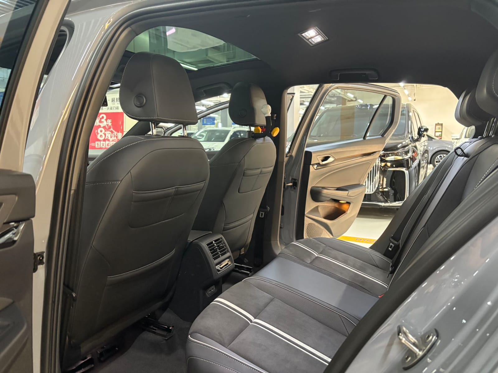 Volkswagen Golf 280TSI DSG R-Line