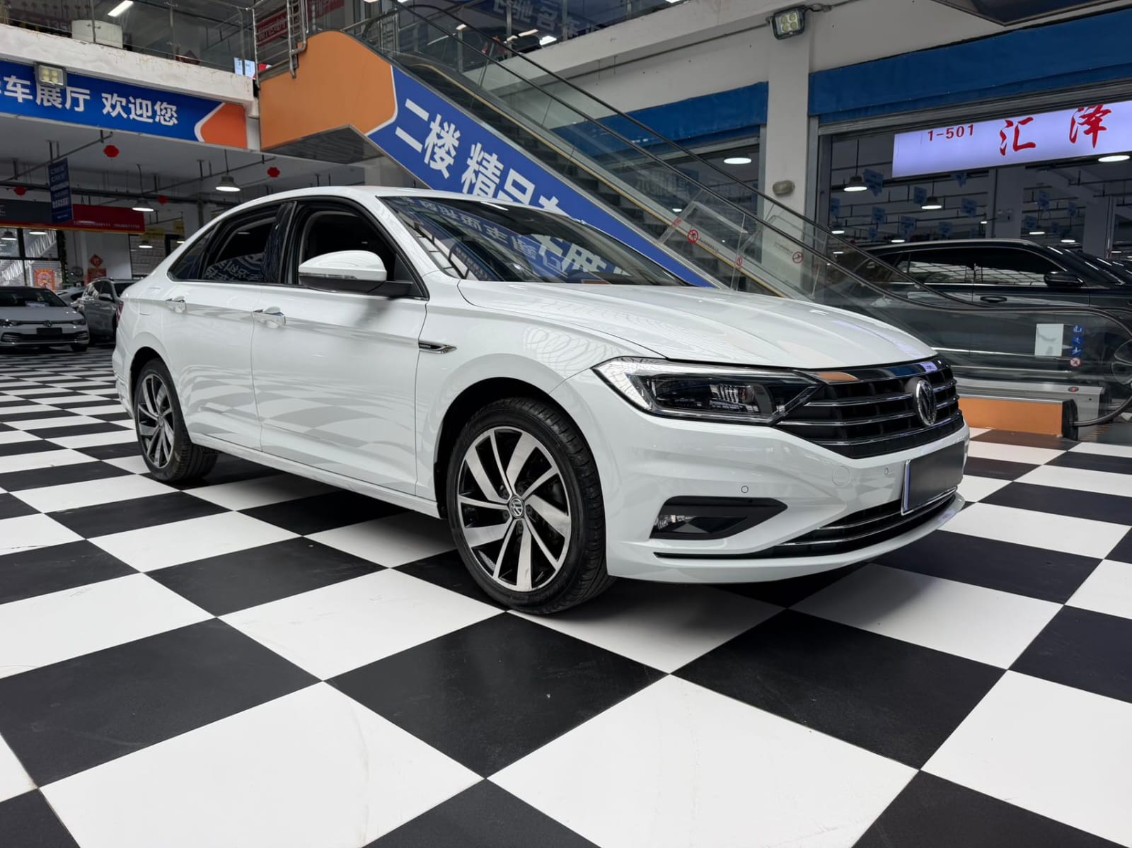 Volkswagen Sagitar 280TSI