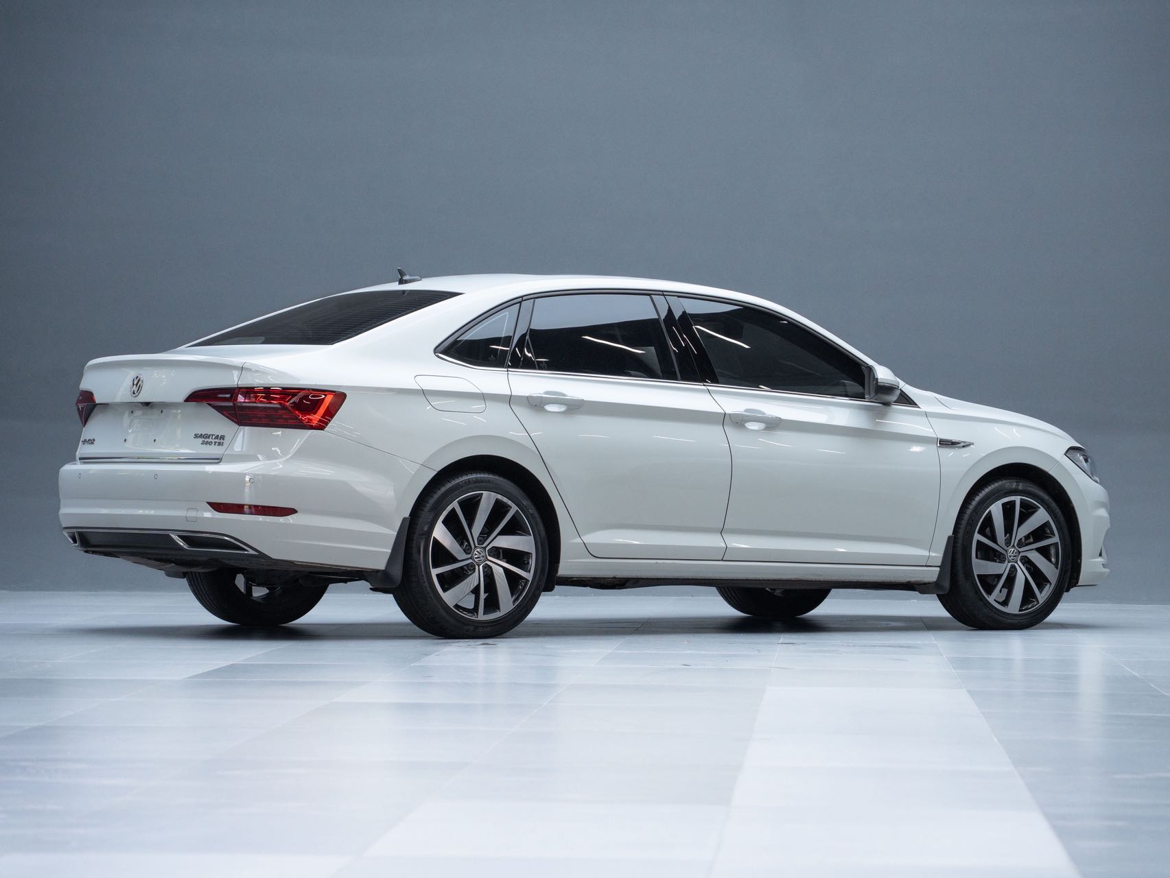 Volkswagen Sagitar Exclusive Edition